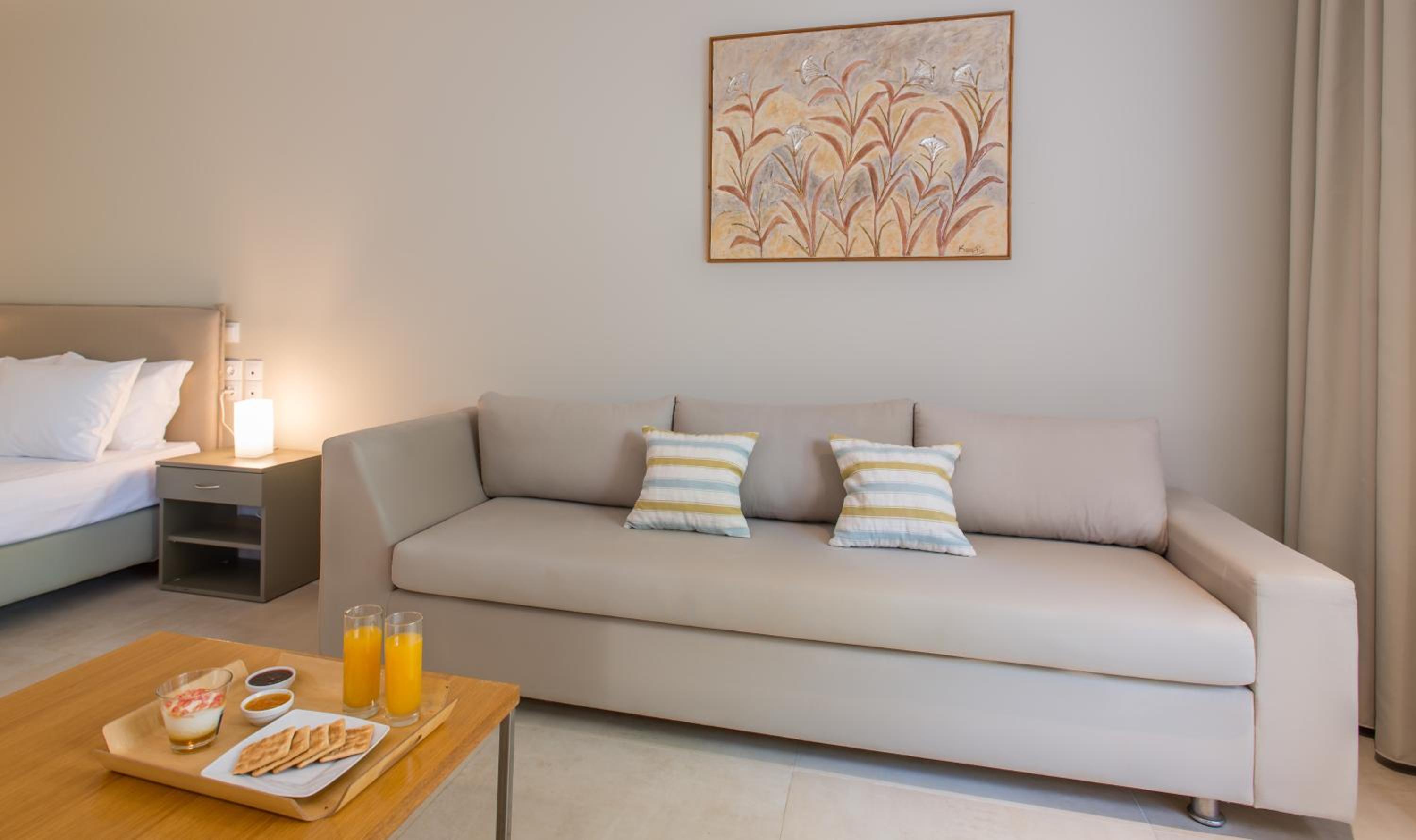 Family Room with Balcony photo 2