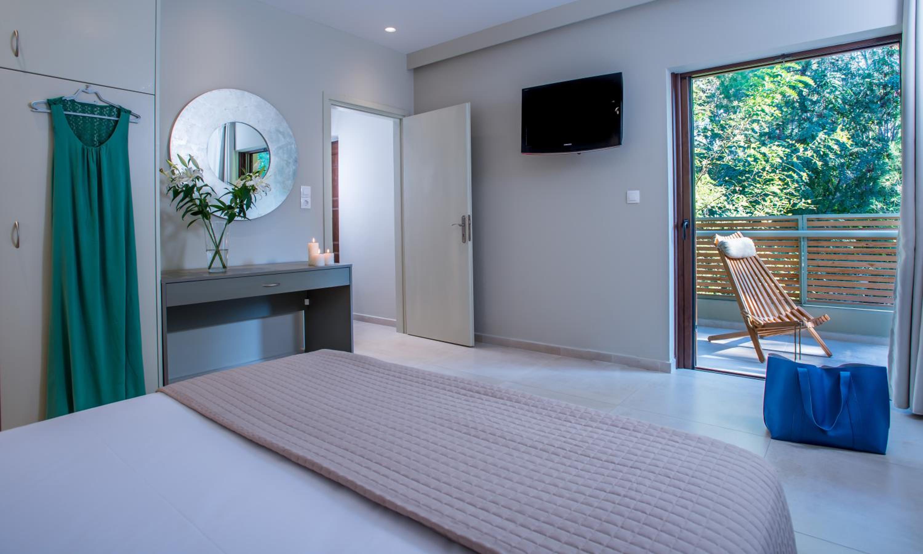 Suite With Balcony (Cabana Sky Superior) photo 3