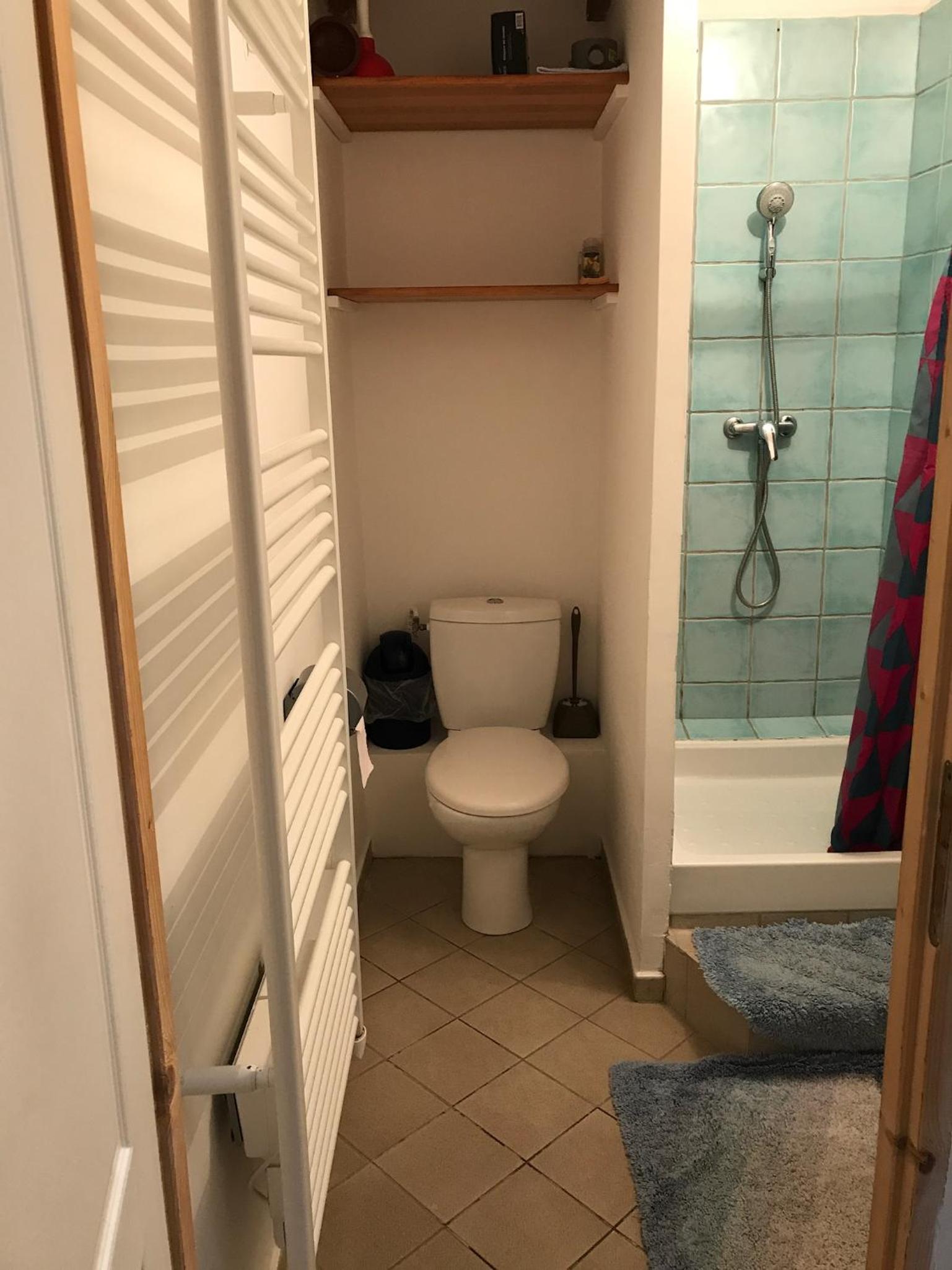 Double Room with Shared Bathroom photo 2