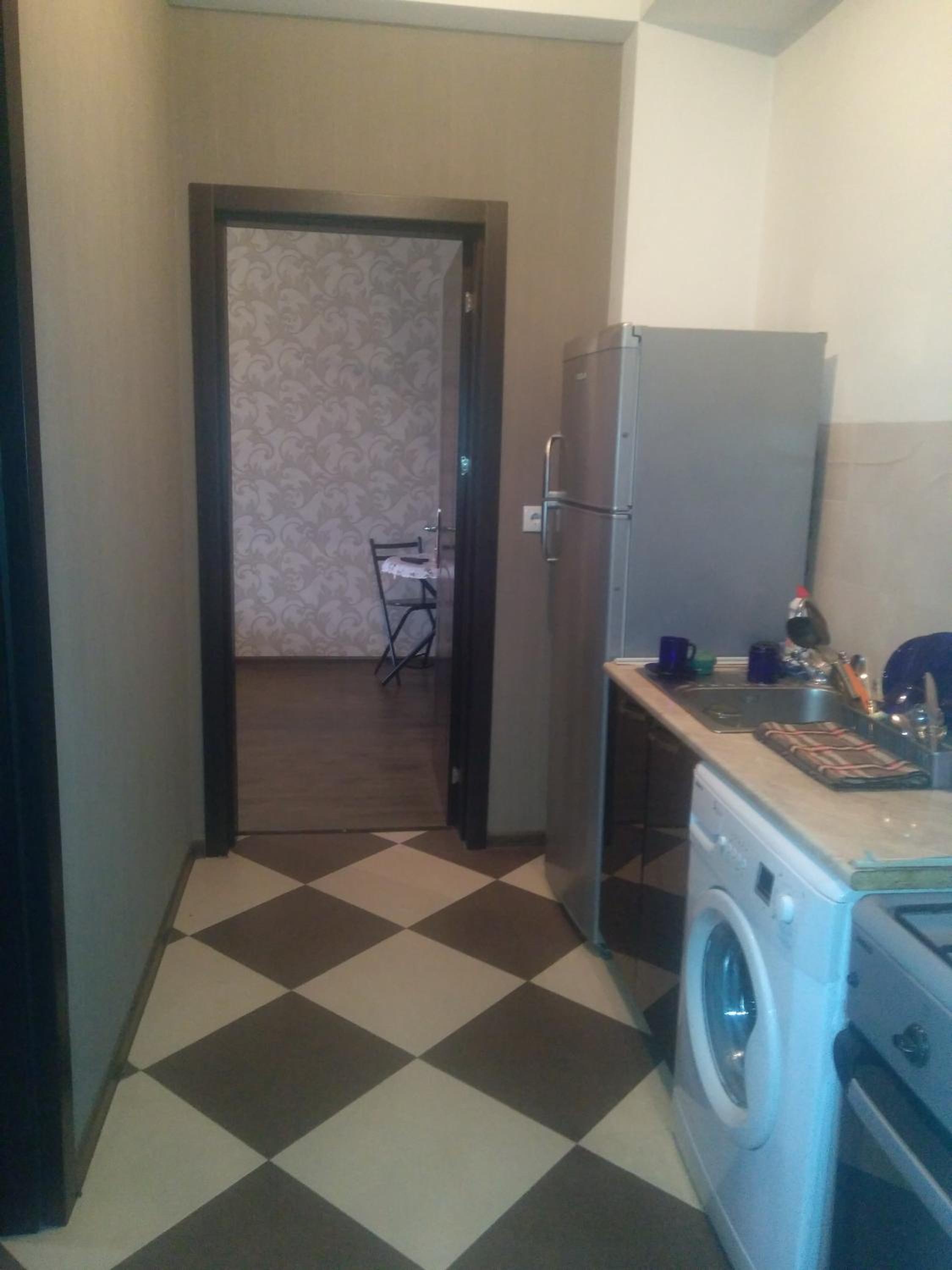 Apartment with Balcony - Photo 8