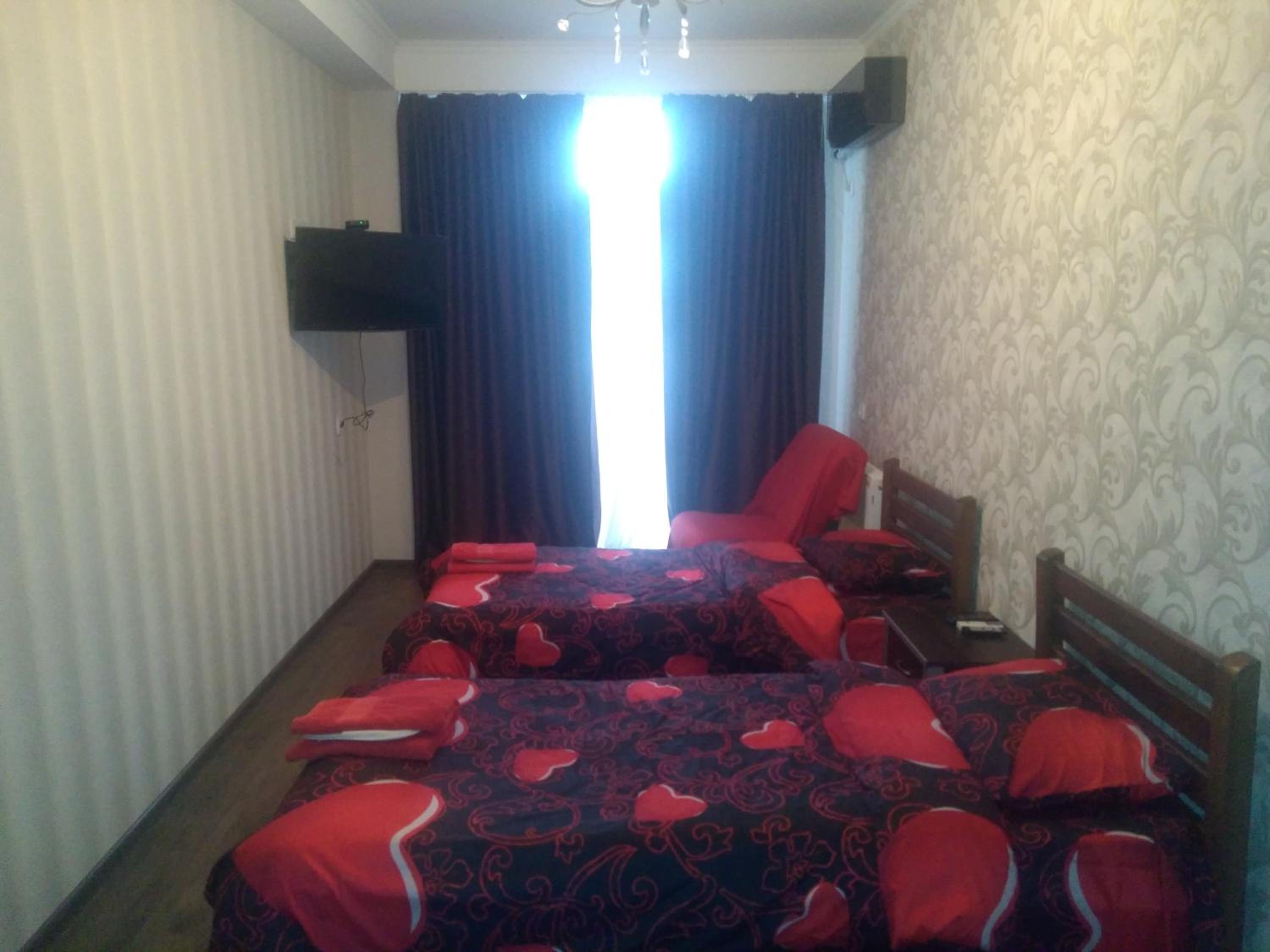 Apartment with Balcony - Photo 19
