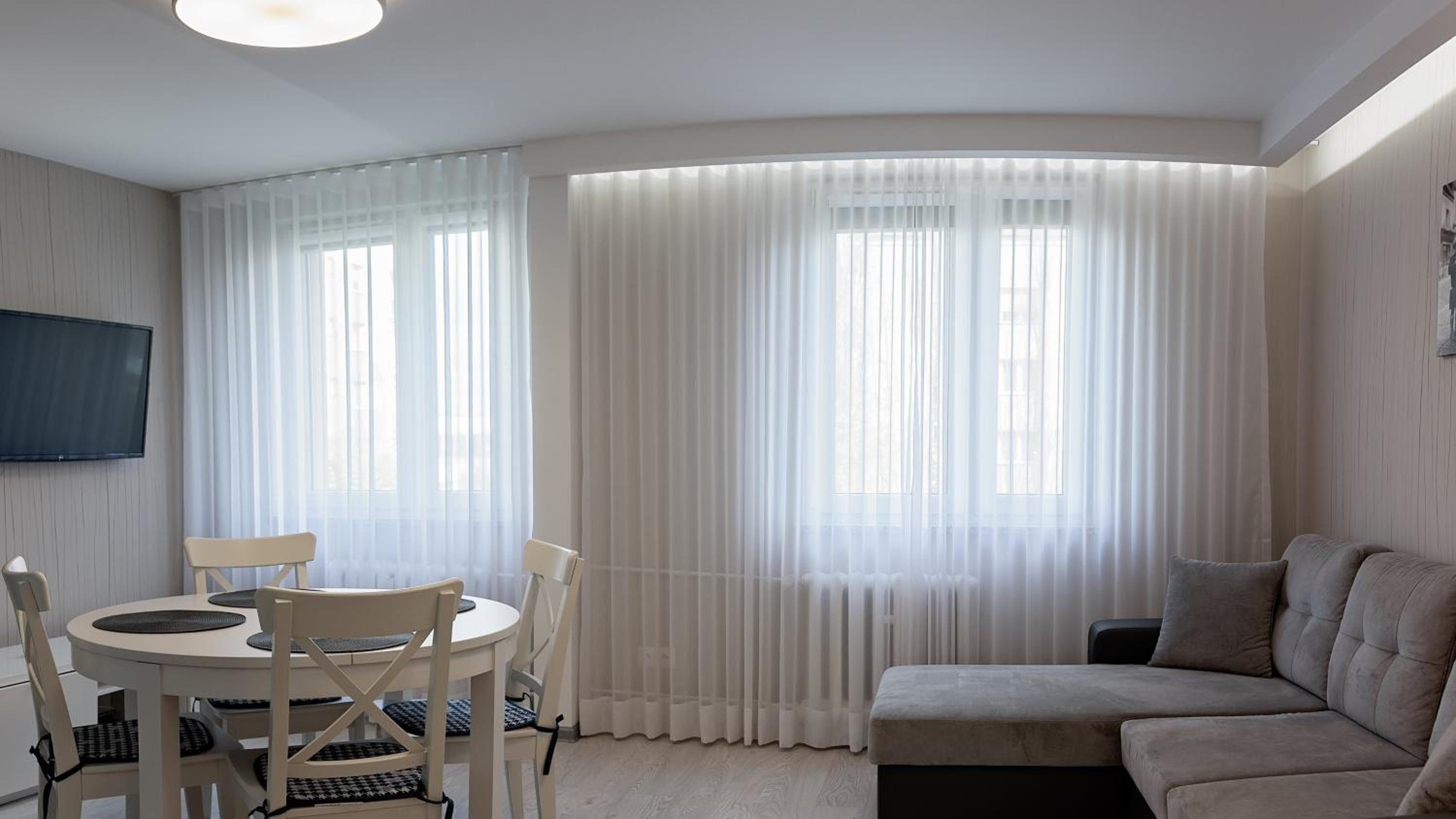 Apartment photo 2