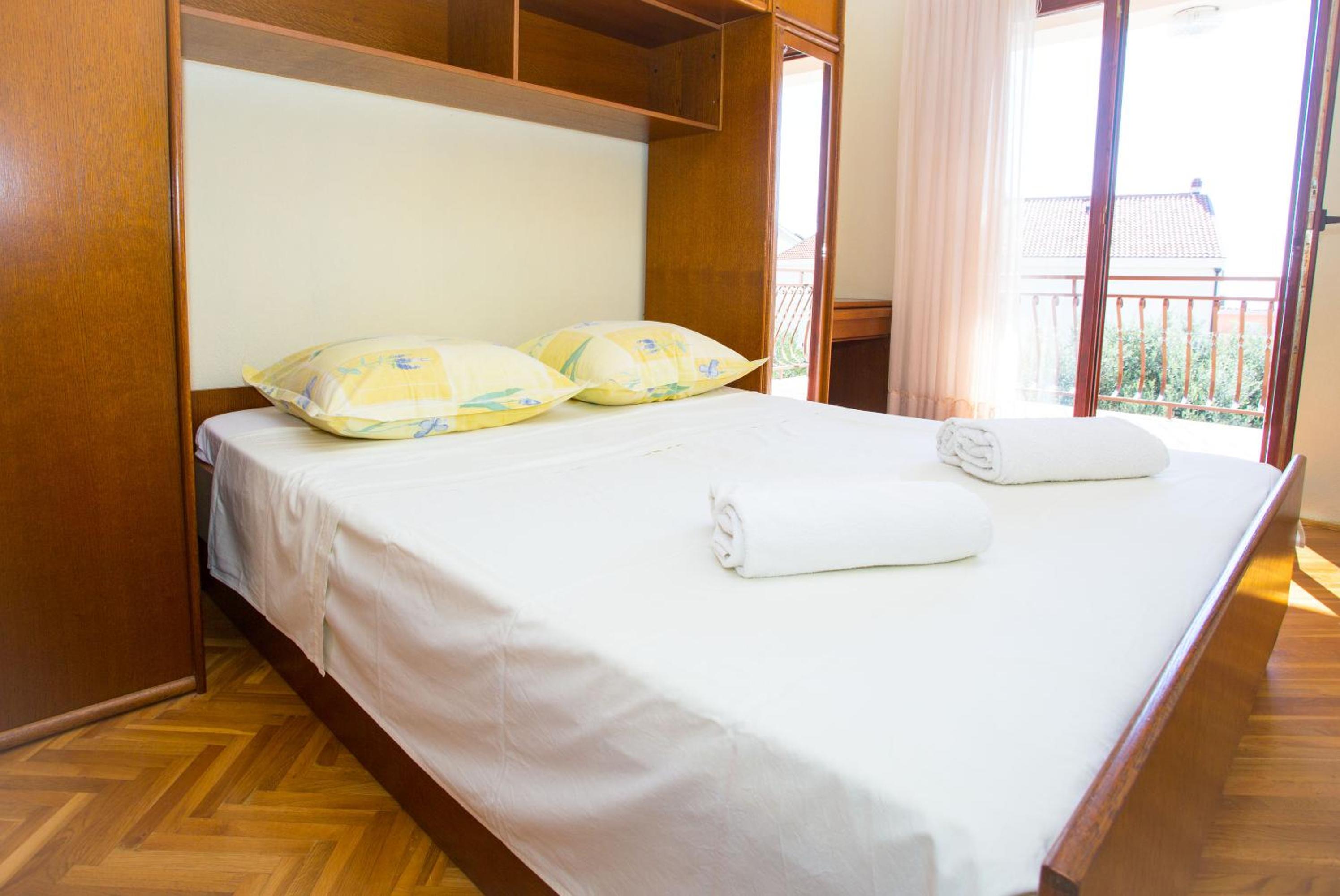 Apartment with Balcony photo 1