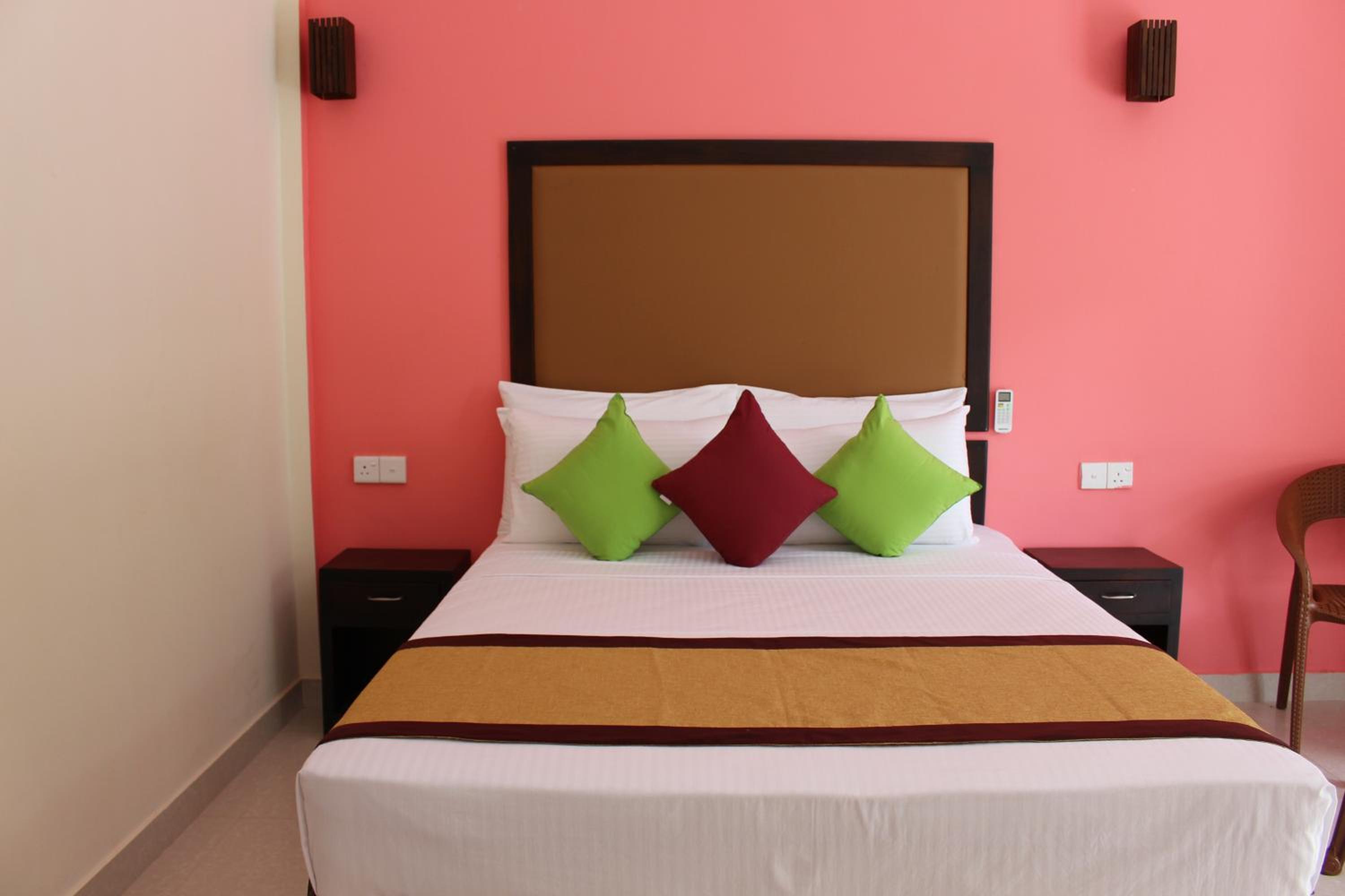 Deluxe Double or Twin Room with Garden View photo 3