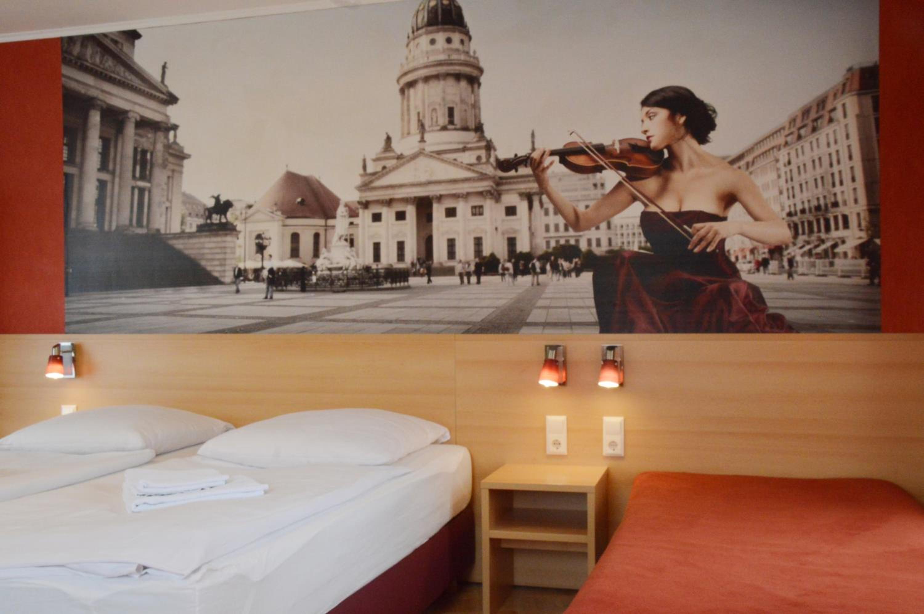 Three-Bedroom Apartment with Roof Terrace