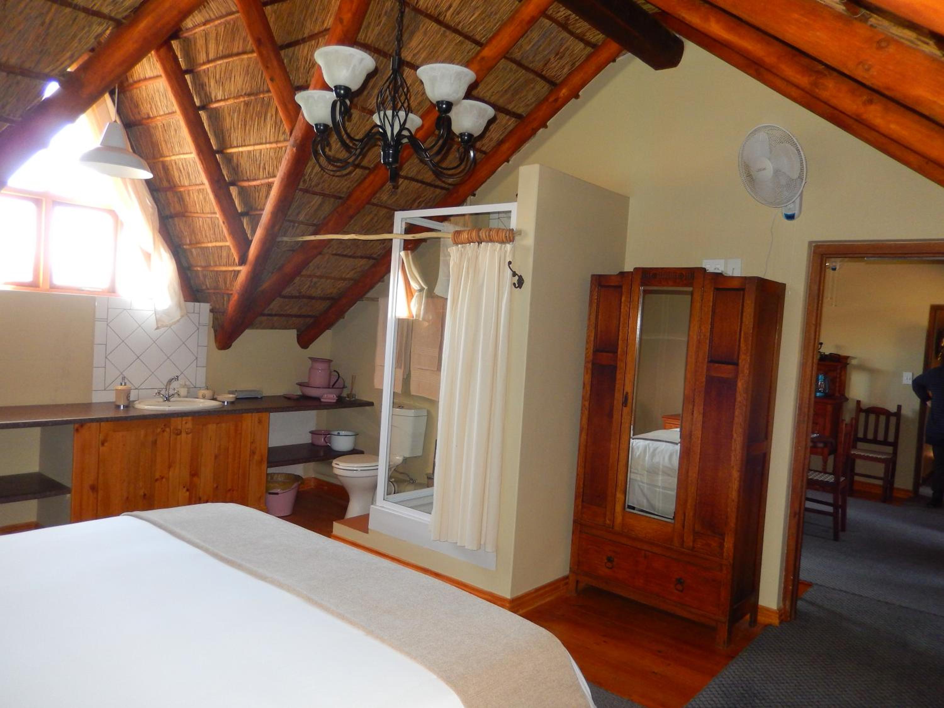 Two-Bedroom Apartment - Photo 4