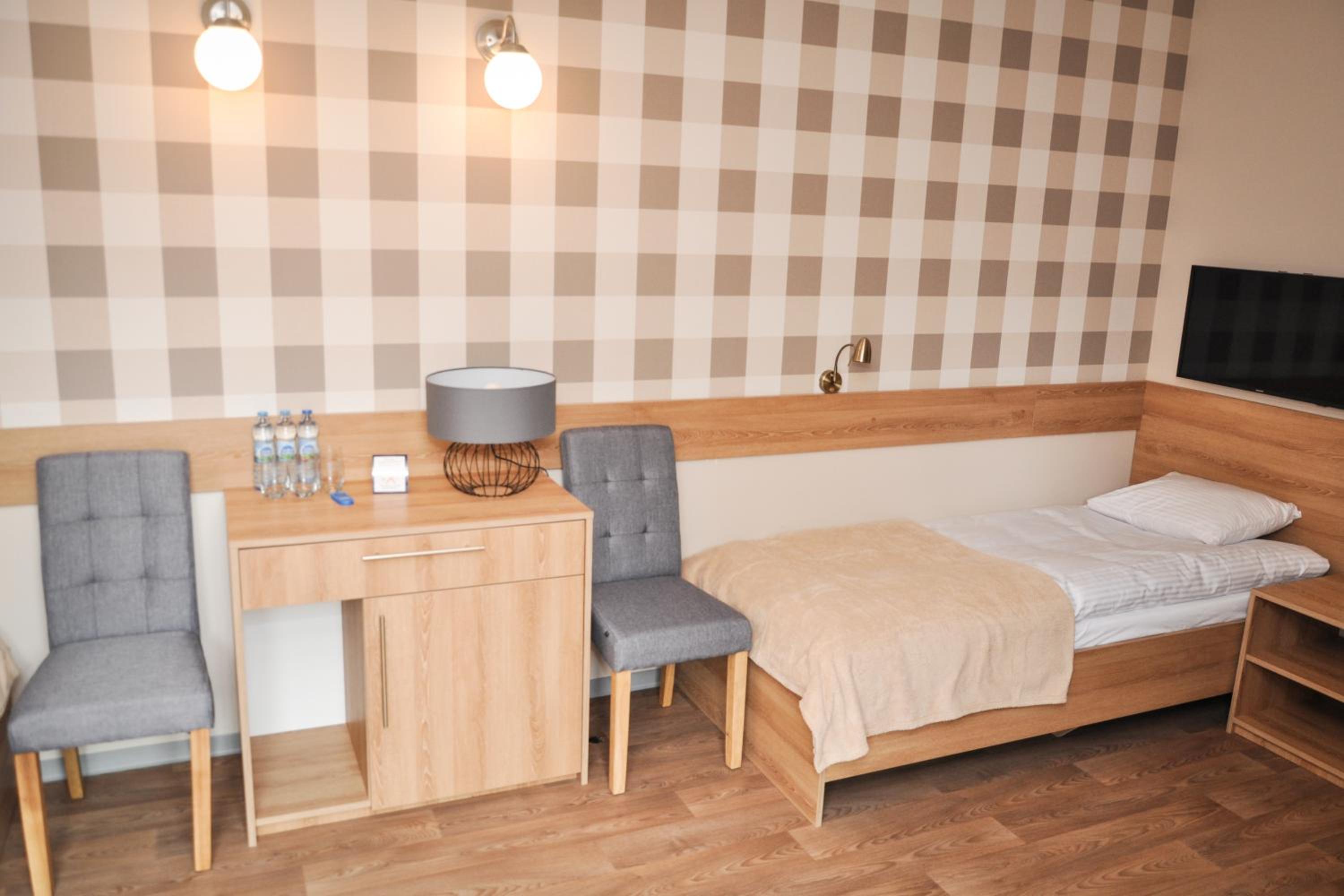 Economy Triple Room - Photo 5