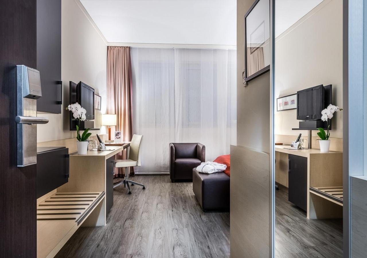 Deluxe Twin Room photo 2