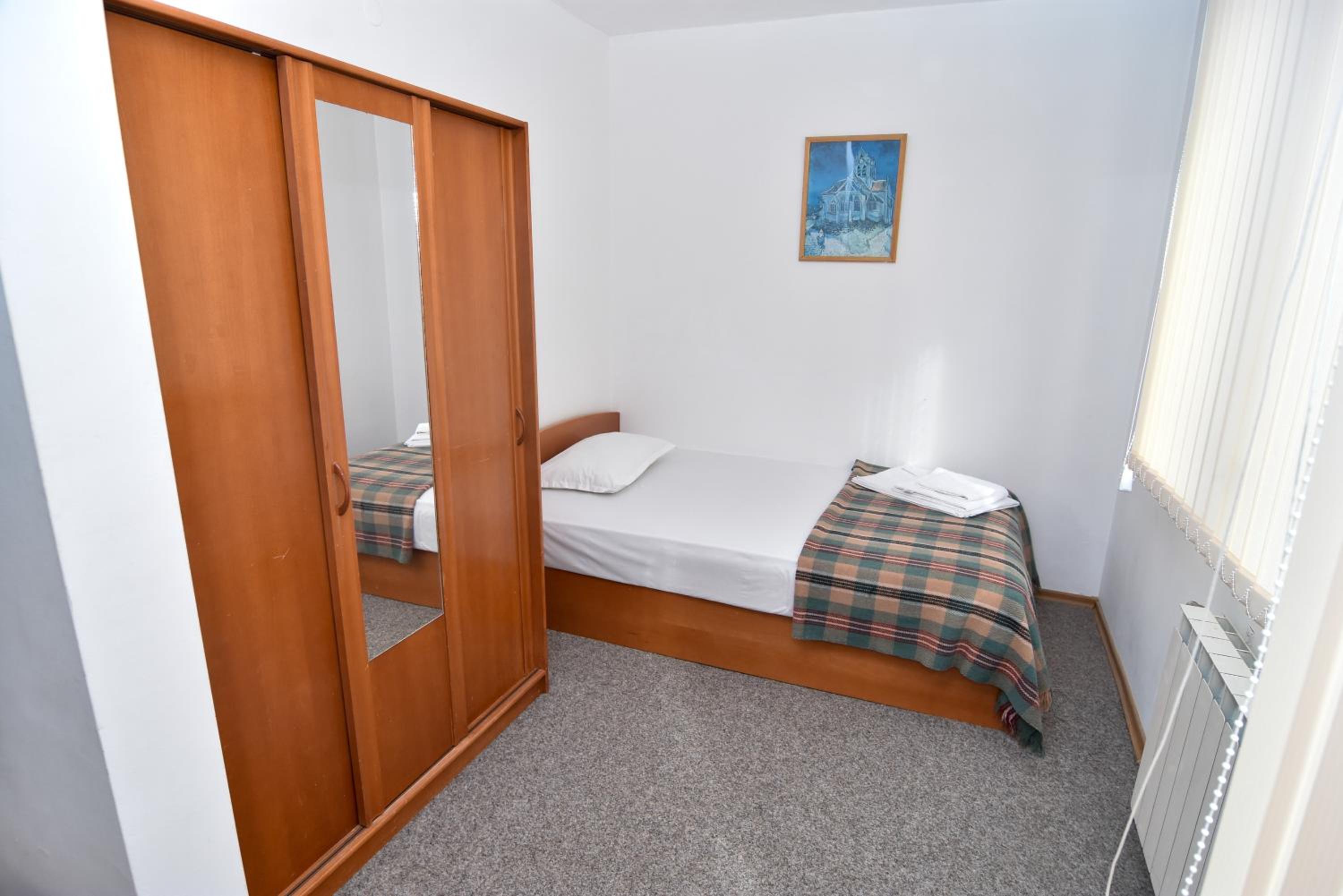 Triple Room with Balcony - Photo 3