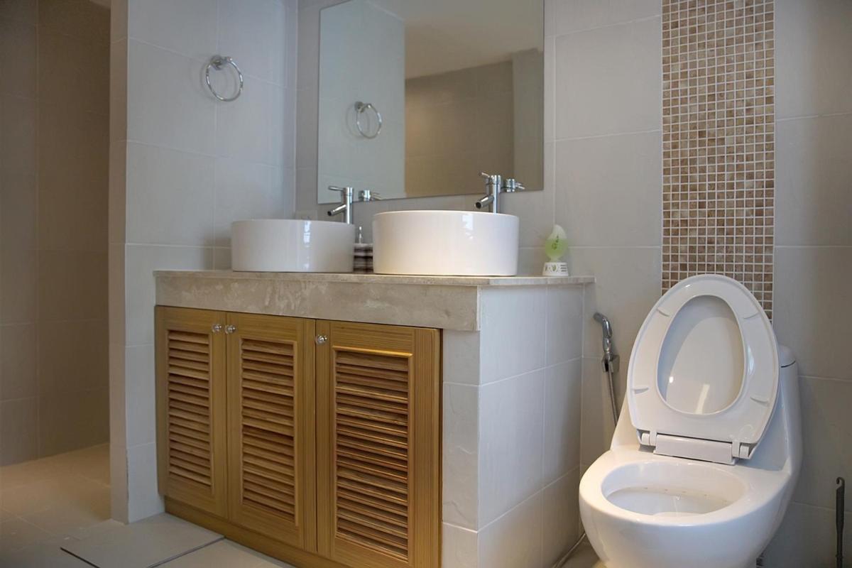 Two-Bedroom Apartment - Photo 11