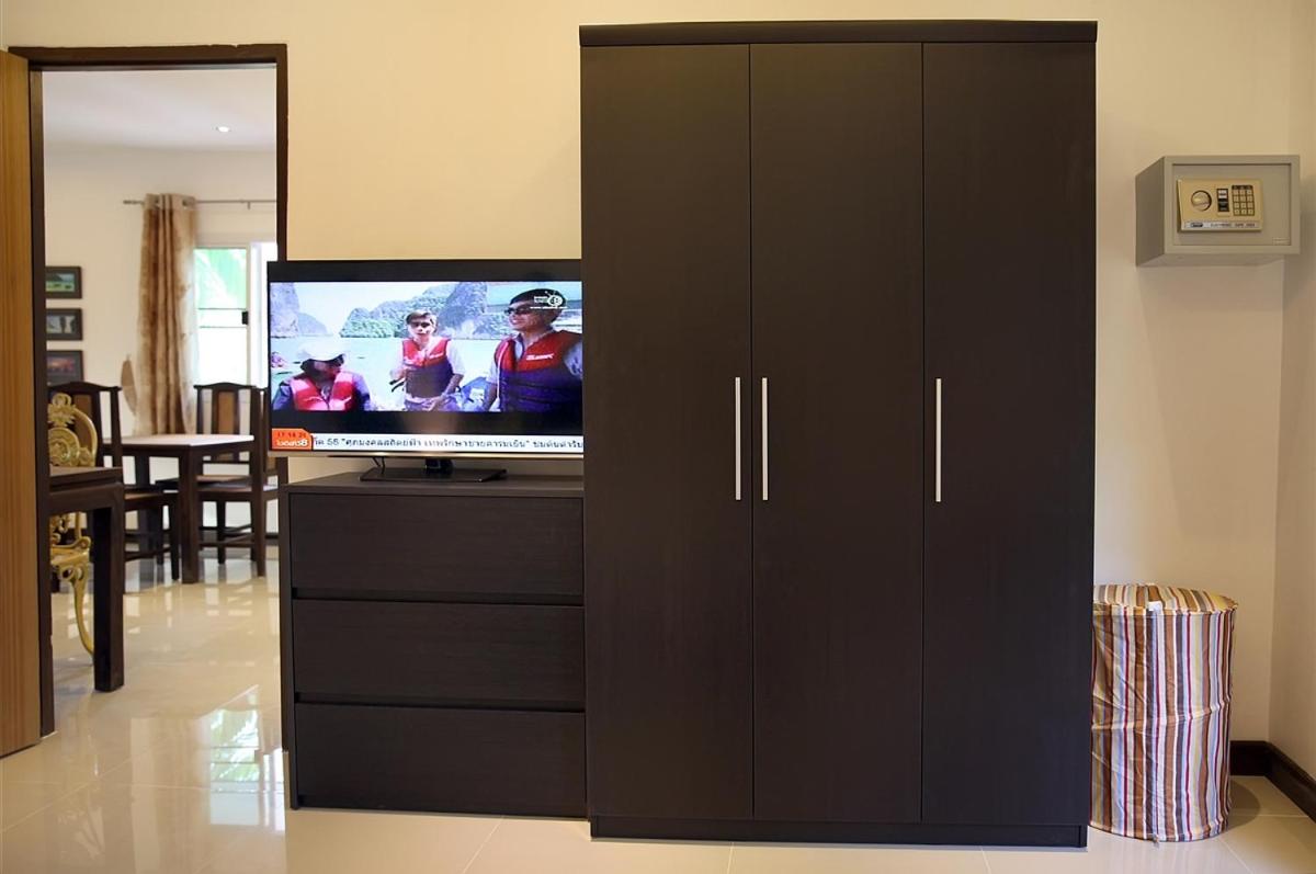 Two-Bedroom Apartment - Photo 9