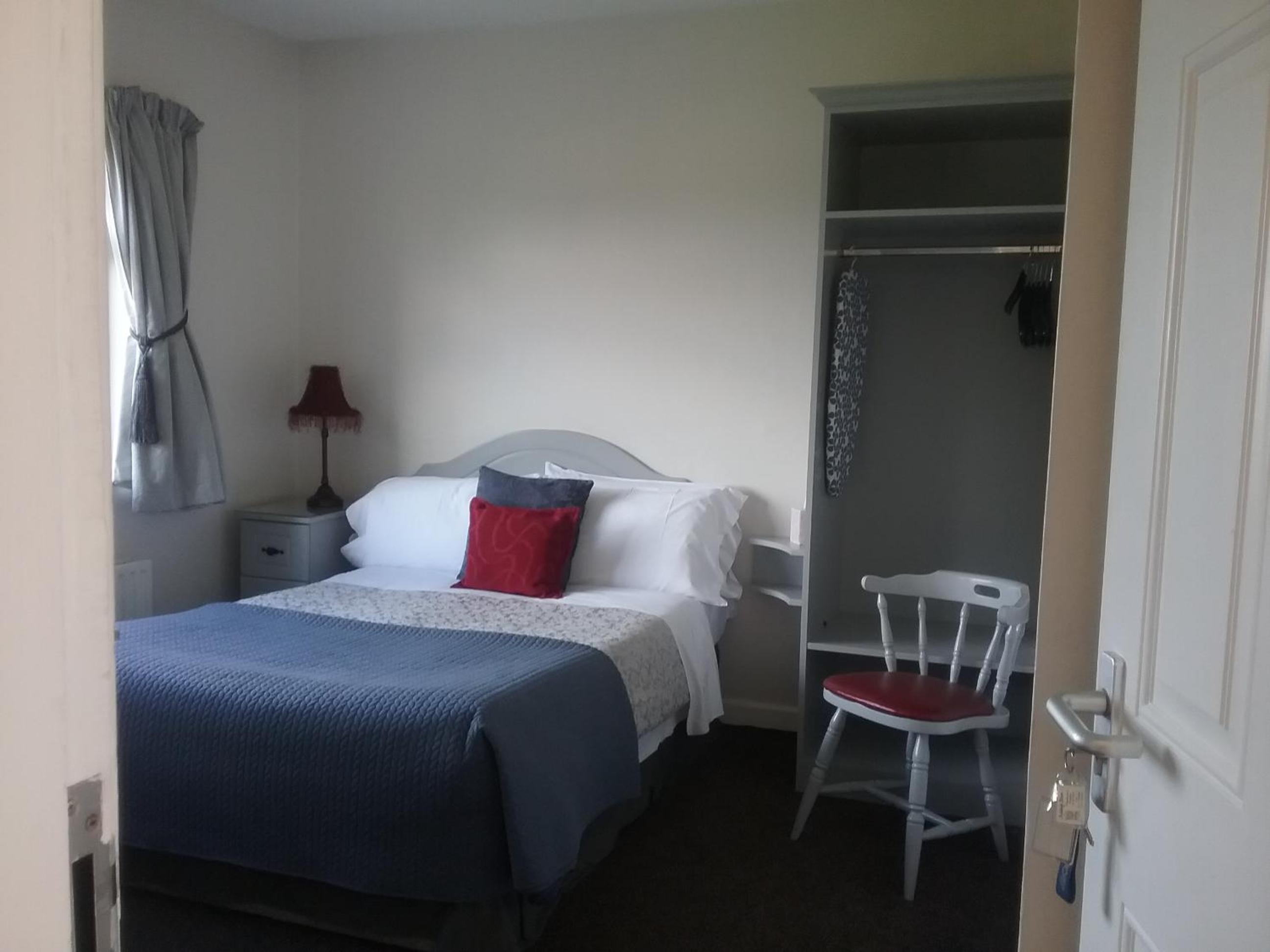 Standard Double Room - Photo 7
