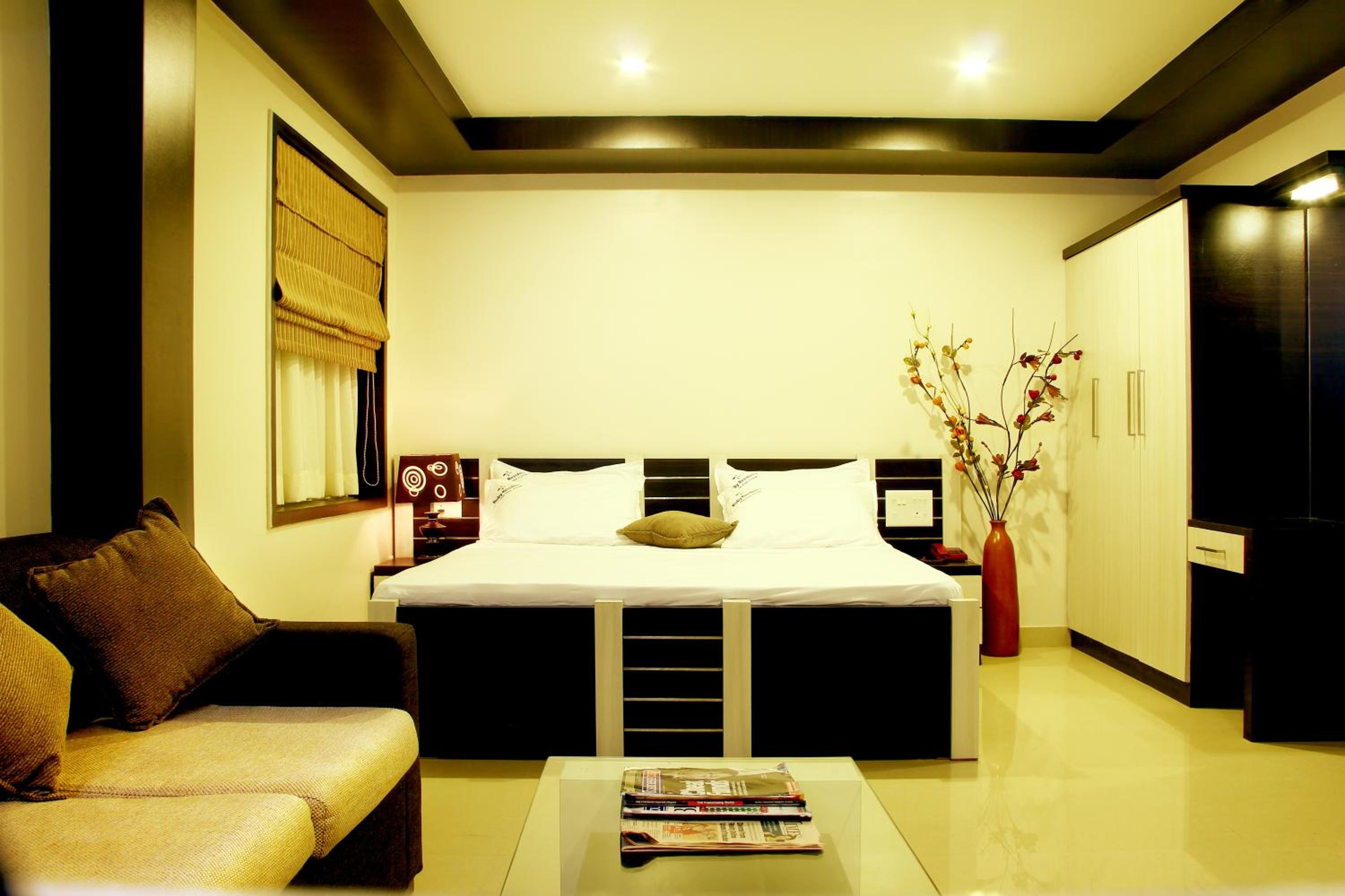 Suite - Photo 2