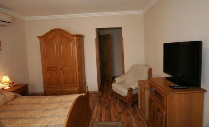 Standard Double Room photo 3