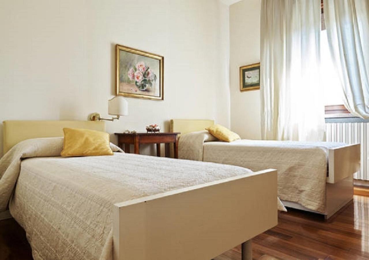 Two-Bedroom Suite - Photo 2