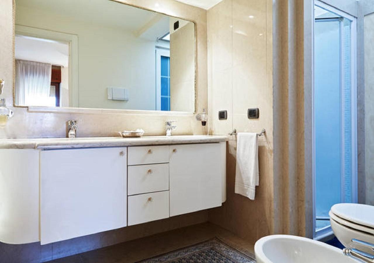 Two-Bedroom Suite - Photo 8