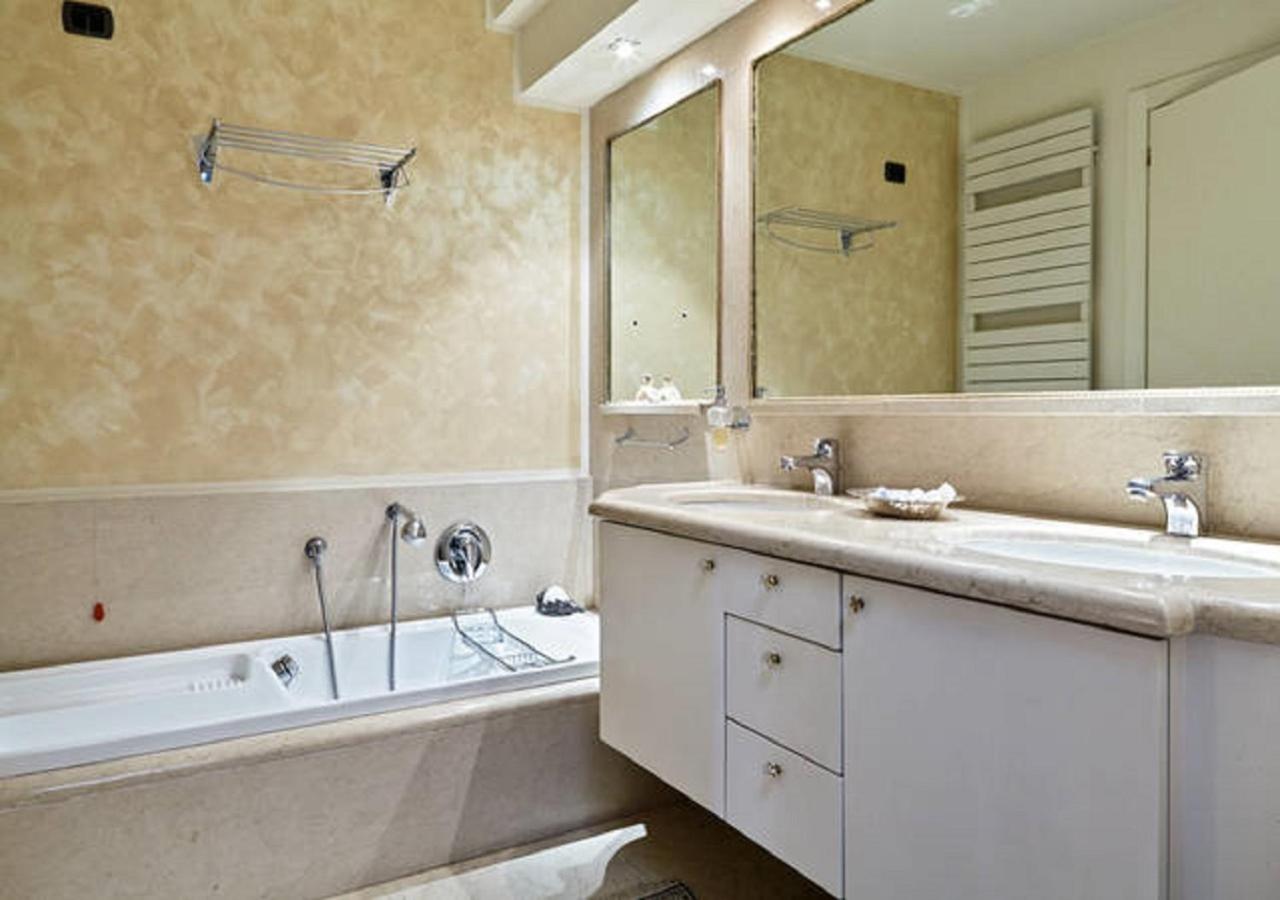 Two-Bedroom Suite - Photo 9