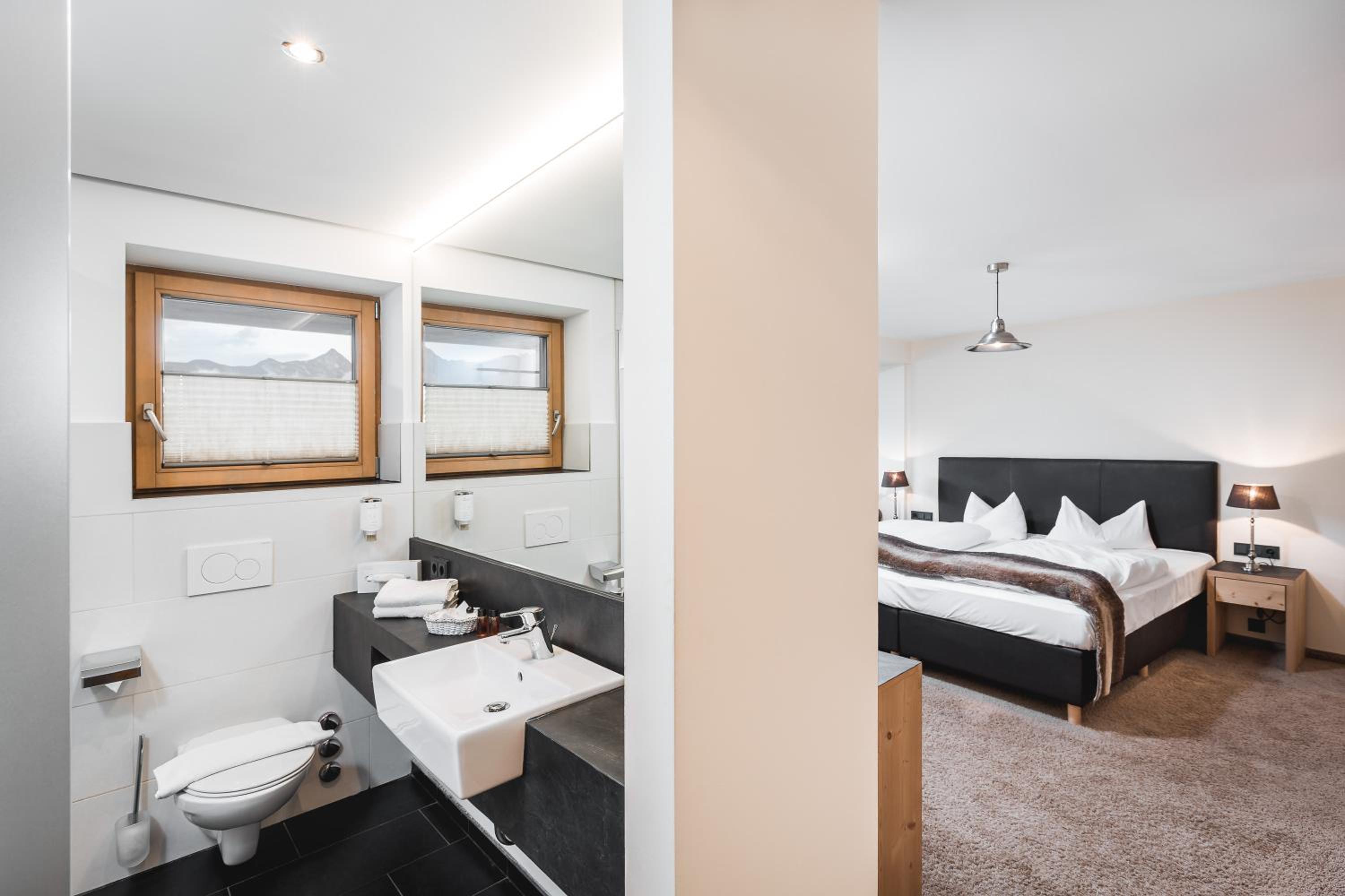 Deluxe Double Room - Photo 2