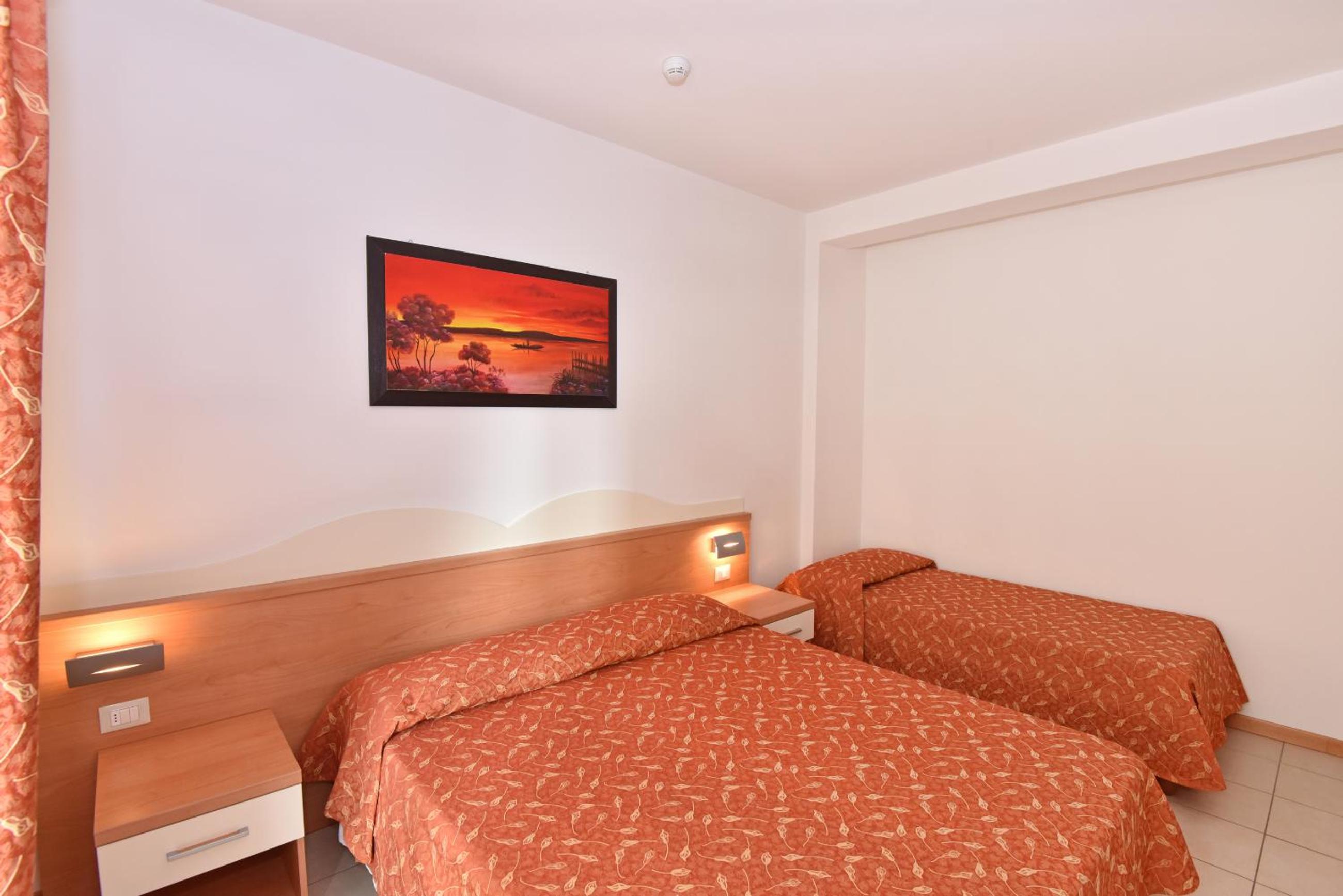 One-Bedroom Apartment with Partial Sea View (3 Adults)