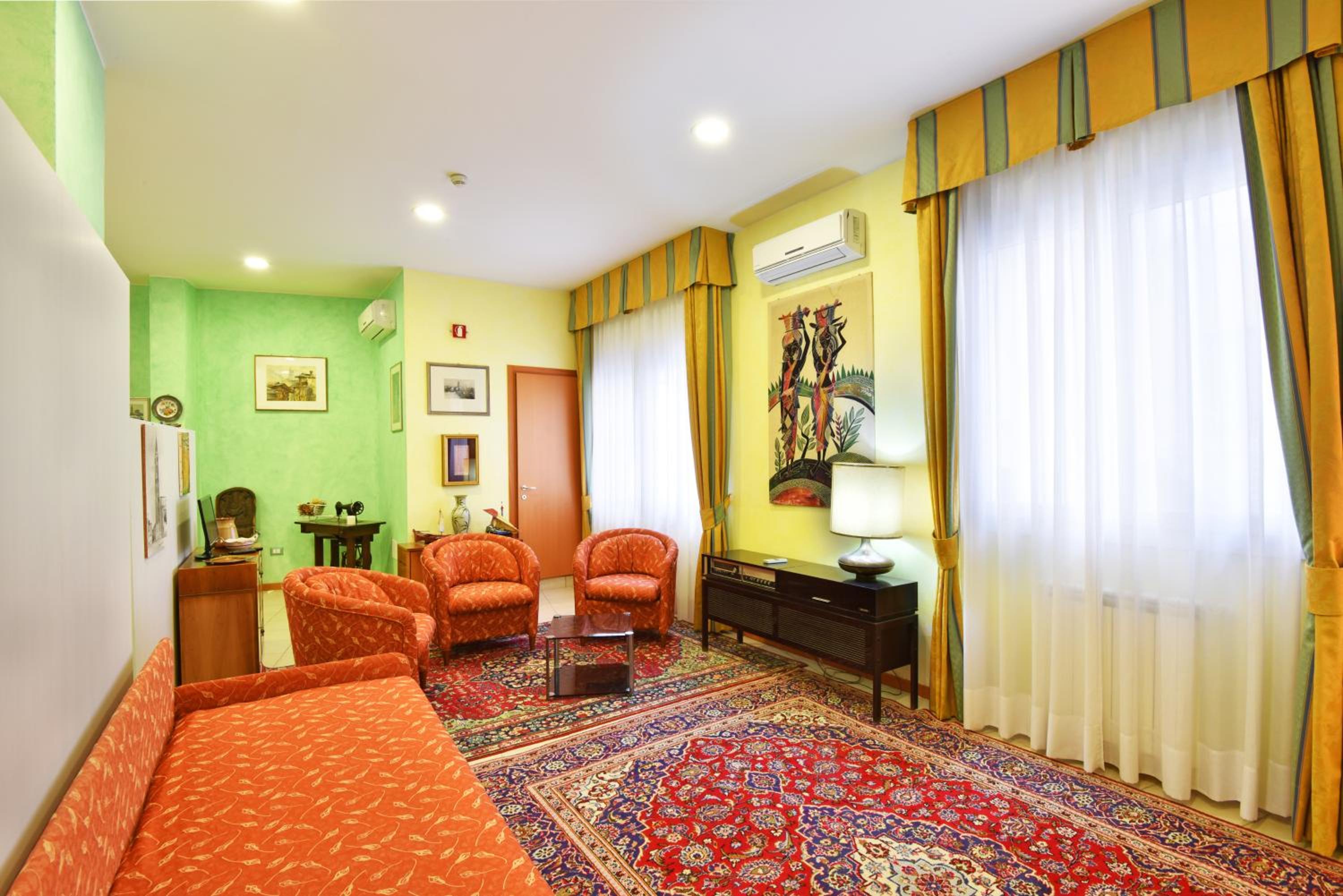 Two-Bedroom Apartment with Partial Sea View (5 Adults)