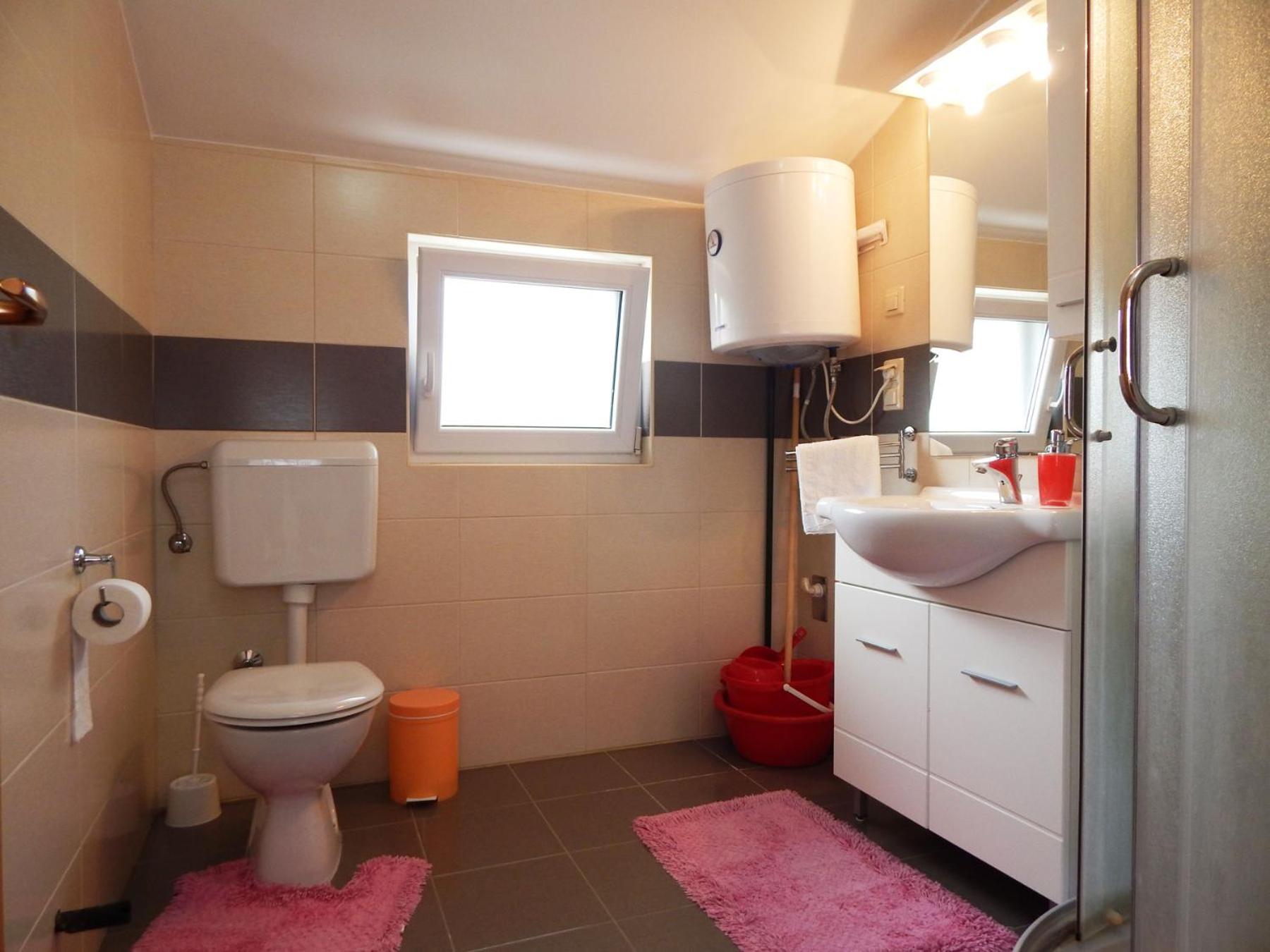 One-Bedroom Apartment with Balcony and Sea View photo 2