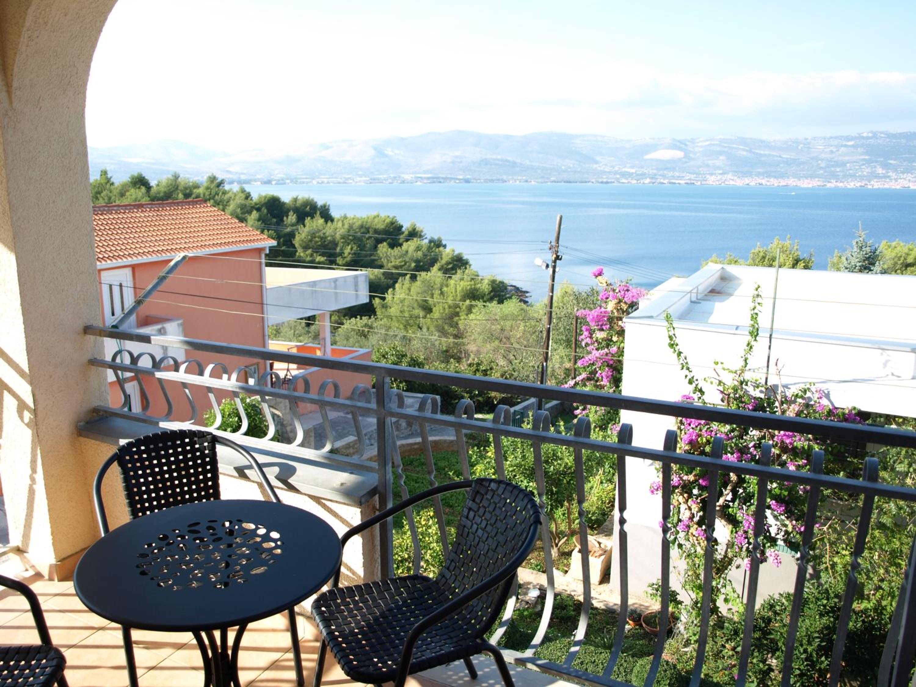 Apartment with Sea View photo 3