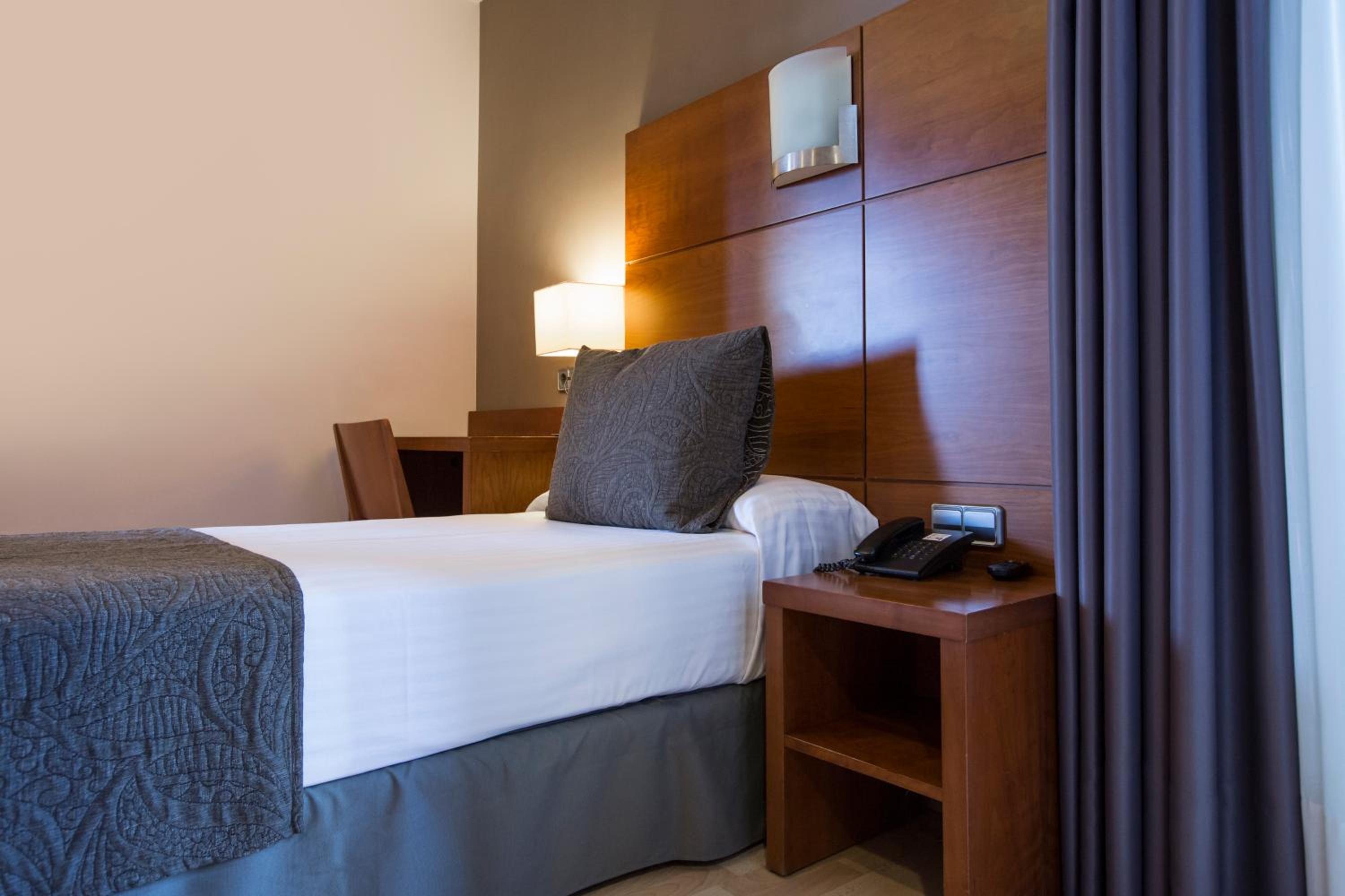 Single Room photo 2