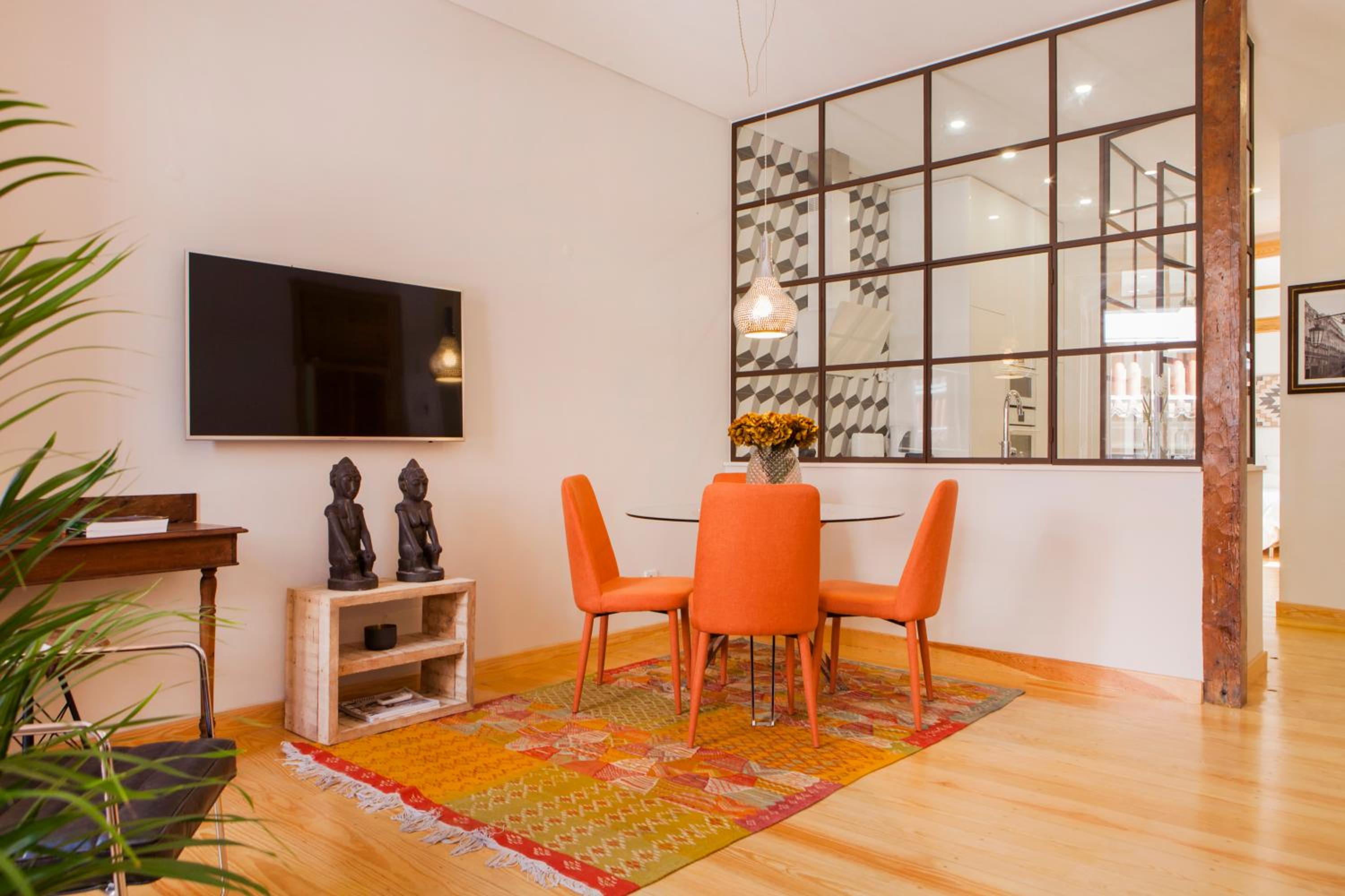 Two-Bedroom Apartment - Photo 3