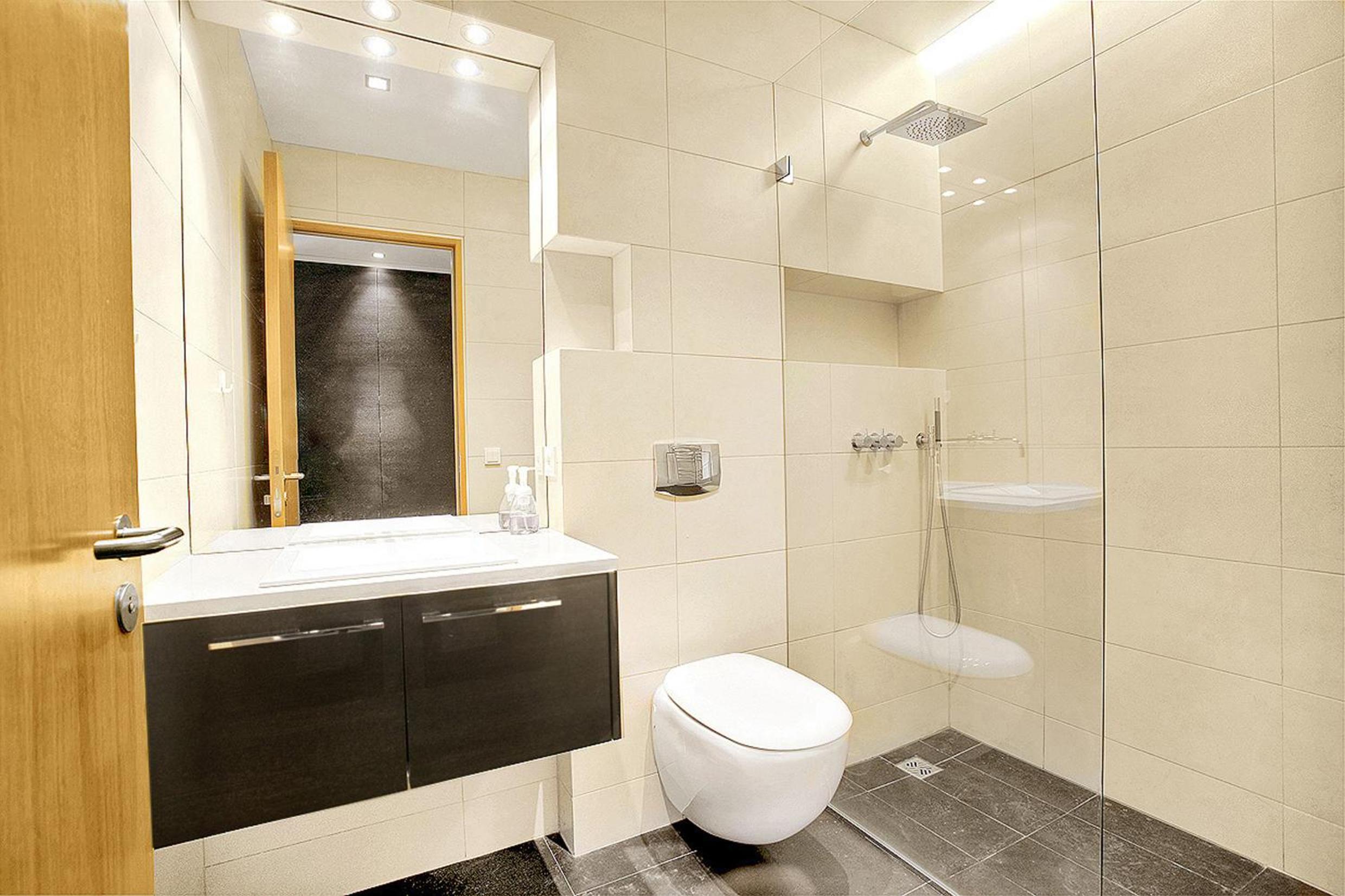 Two-Bedroom Apartment with Sea View photo 3