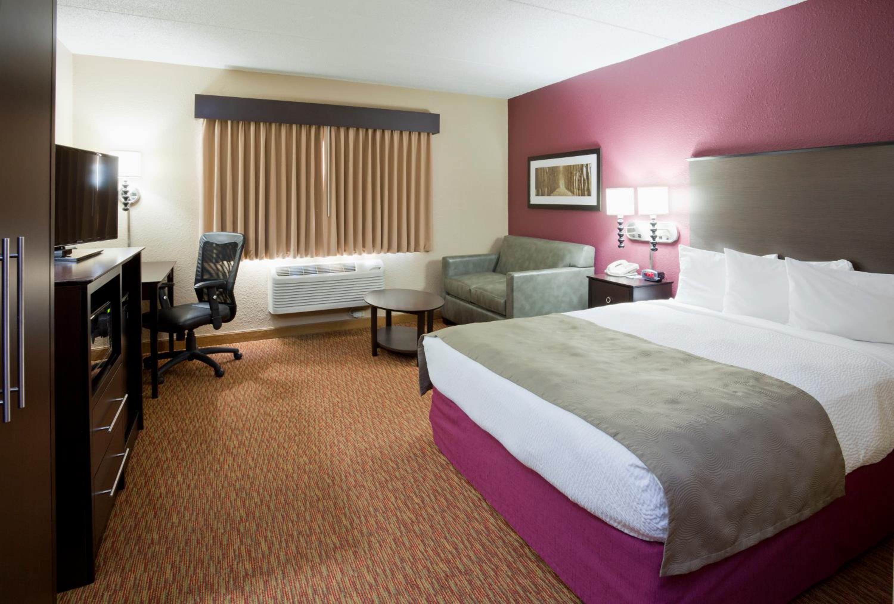 Queen Room - Mobility Access/Non-Smoking