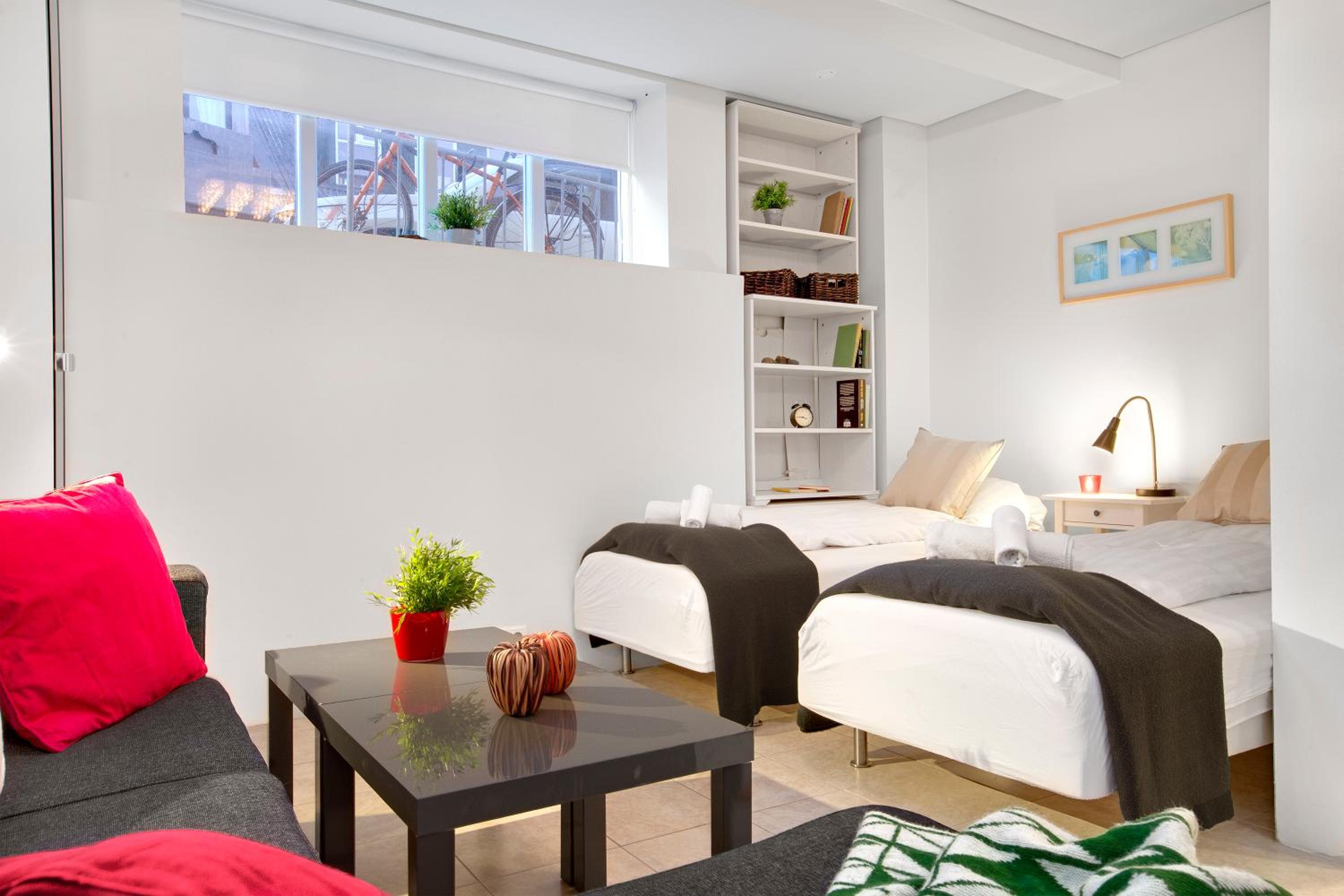 Studio Apartment (4 Adults) - Basement photo 2