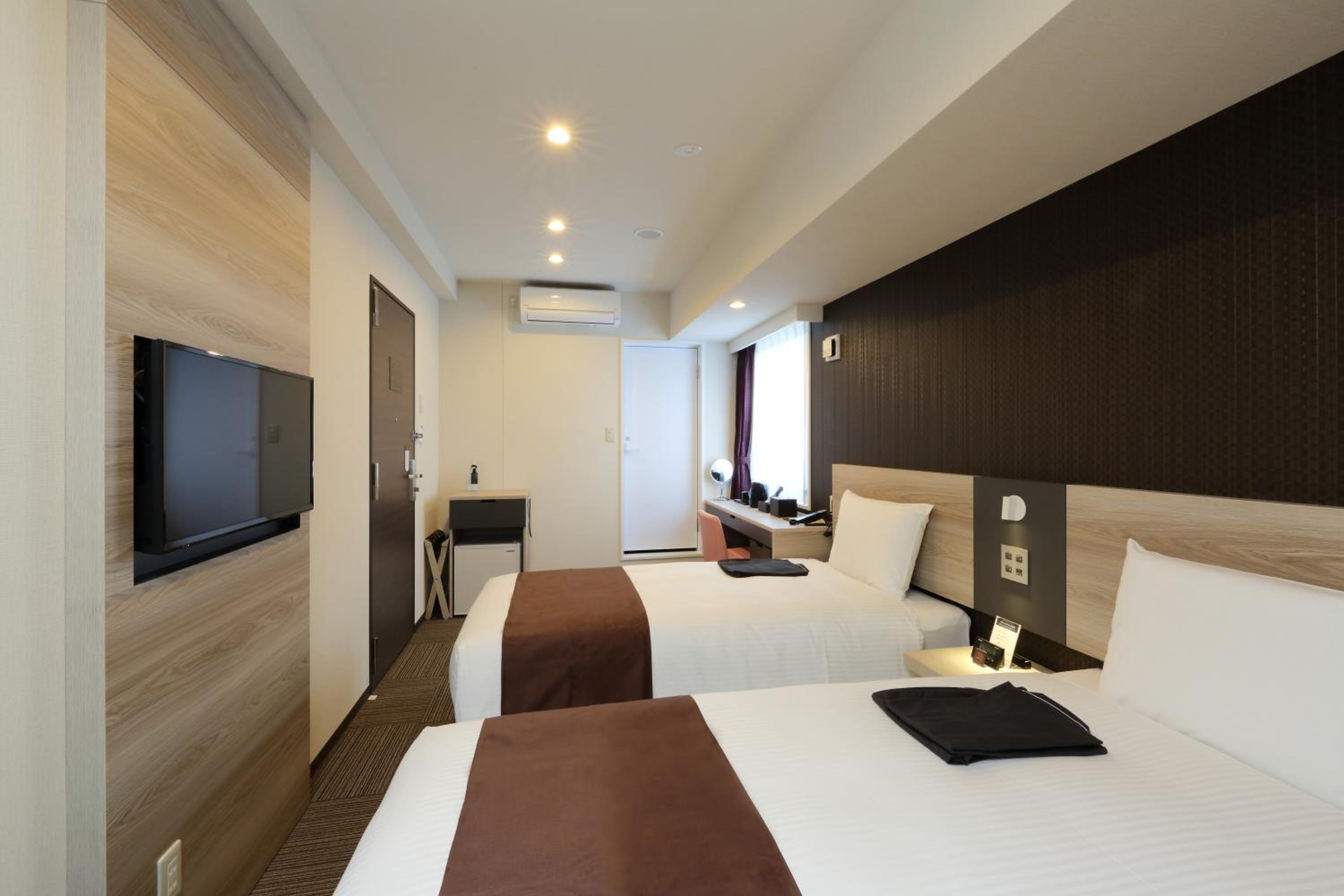 Standard Twin Room - Smoking photo 3