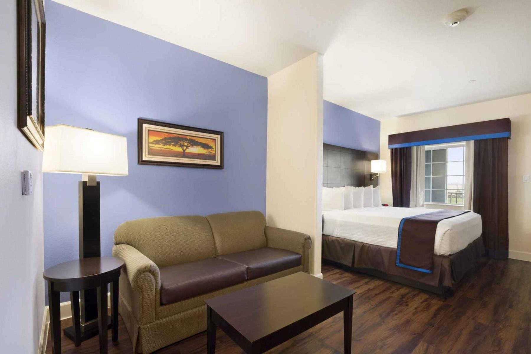 King Room - Non-Smoking photo 1