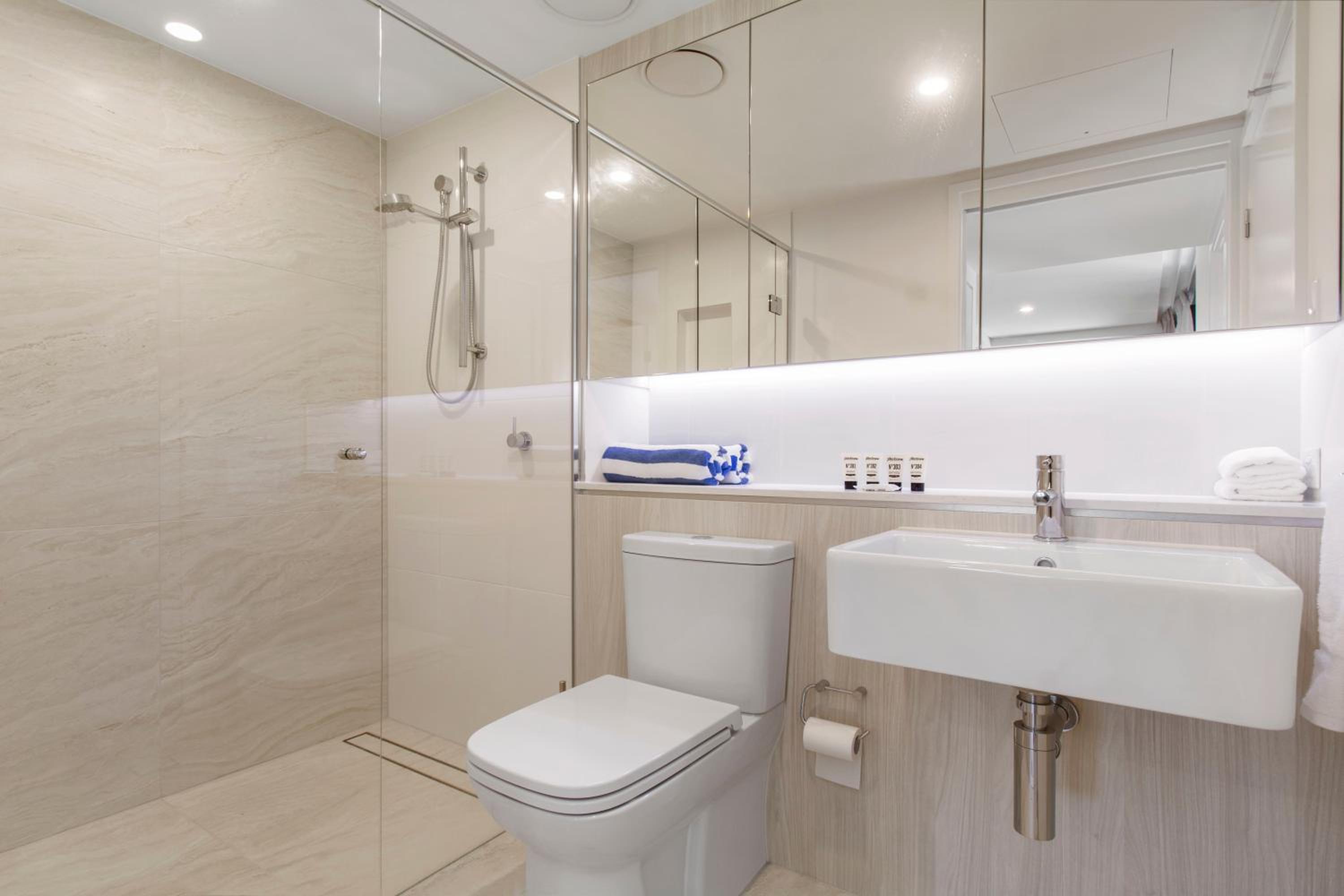 One-Bedroom Apartment - Ground Floor With Daily Service photo 3
