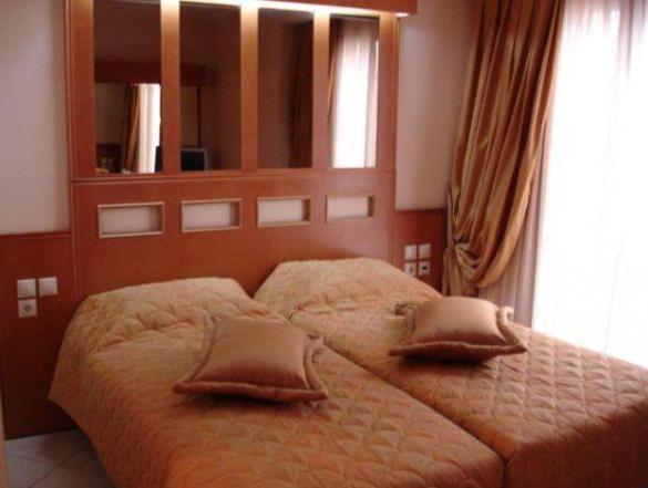 Double or Twin Room - Photo 3