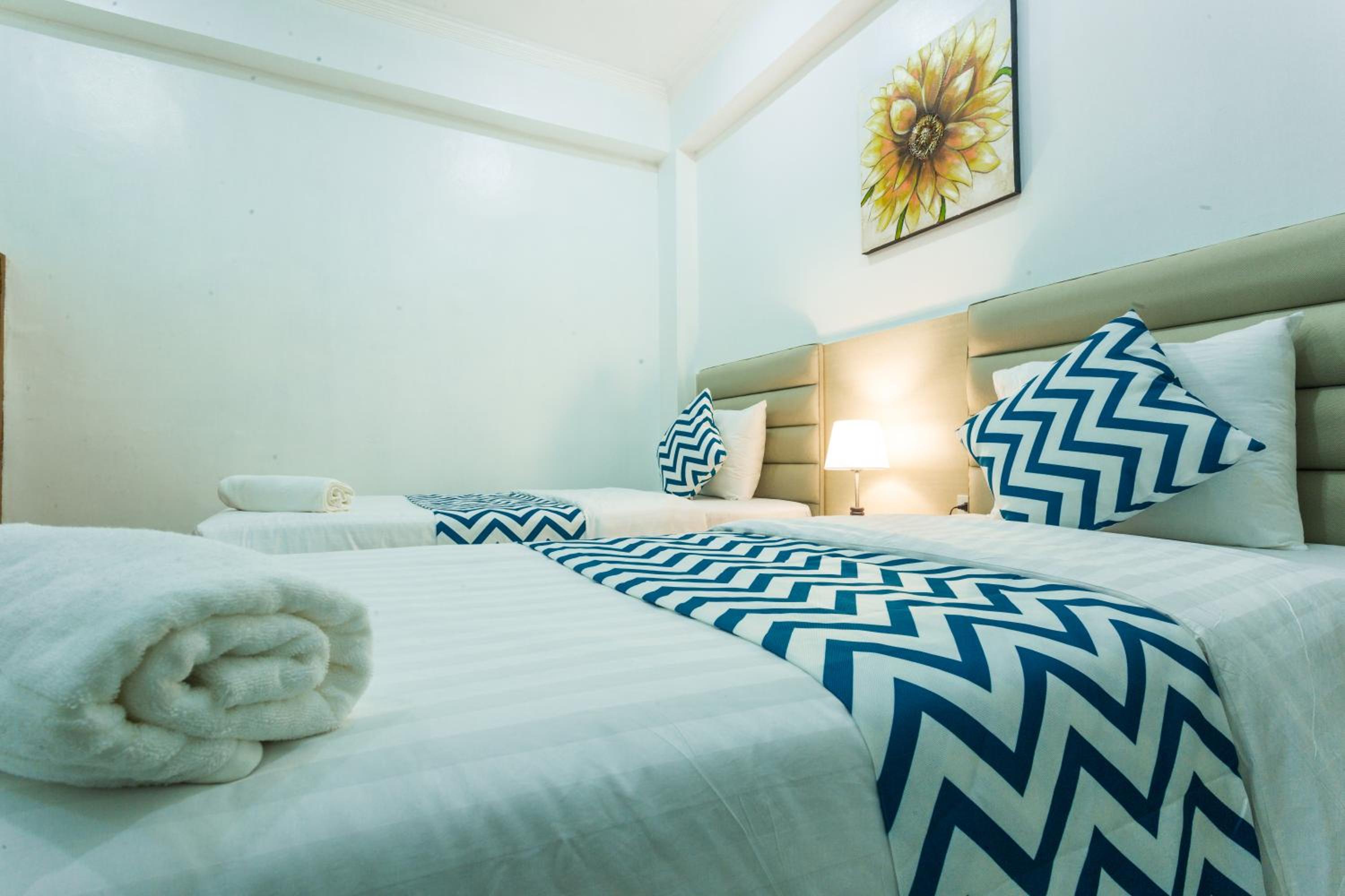 Standard Twin Room - Photo 6