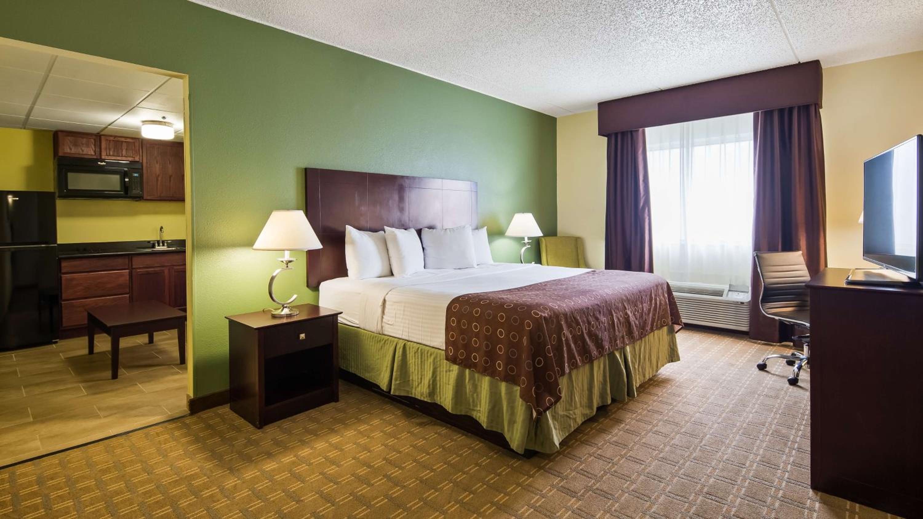King Room - Non-Smoking - Photo 2