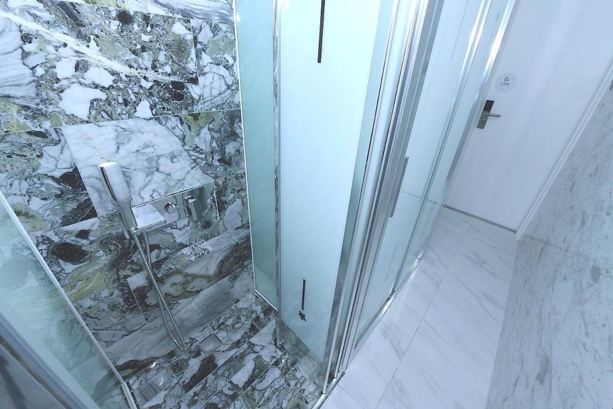 Romantic Sea View Room - Photo 10