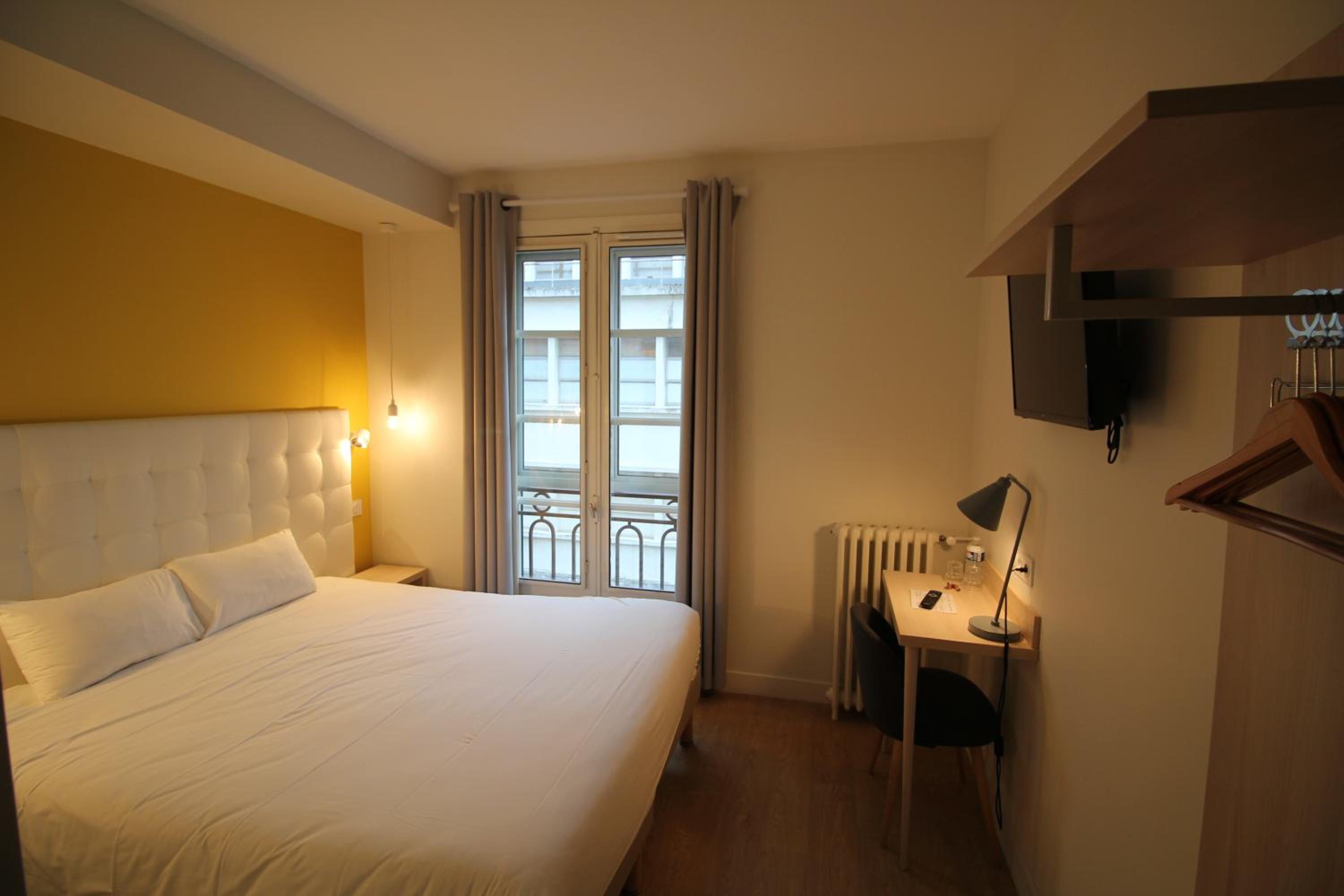 Standard Double Room - Photo 5