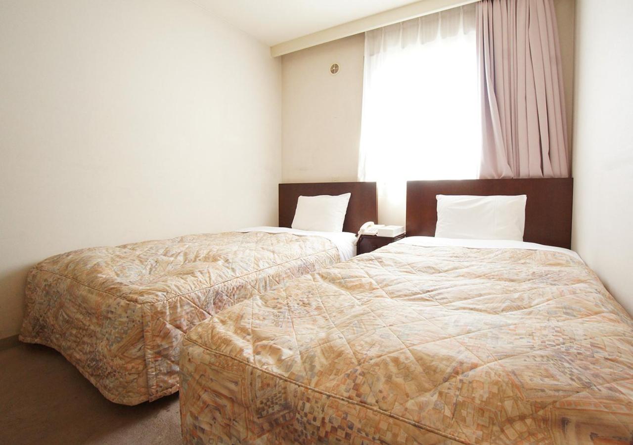 Twin Room - Smoking photo 3