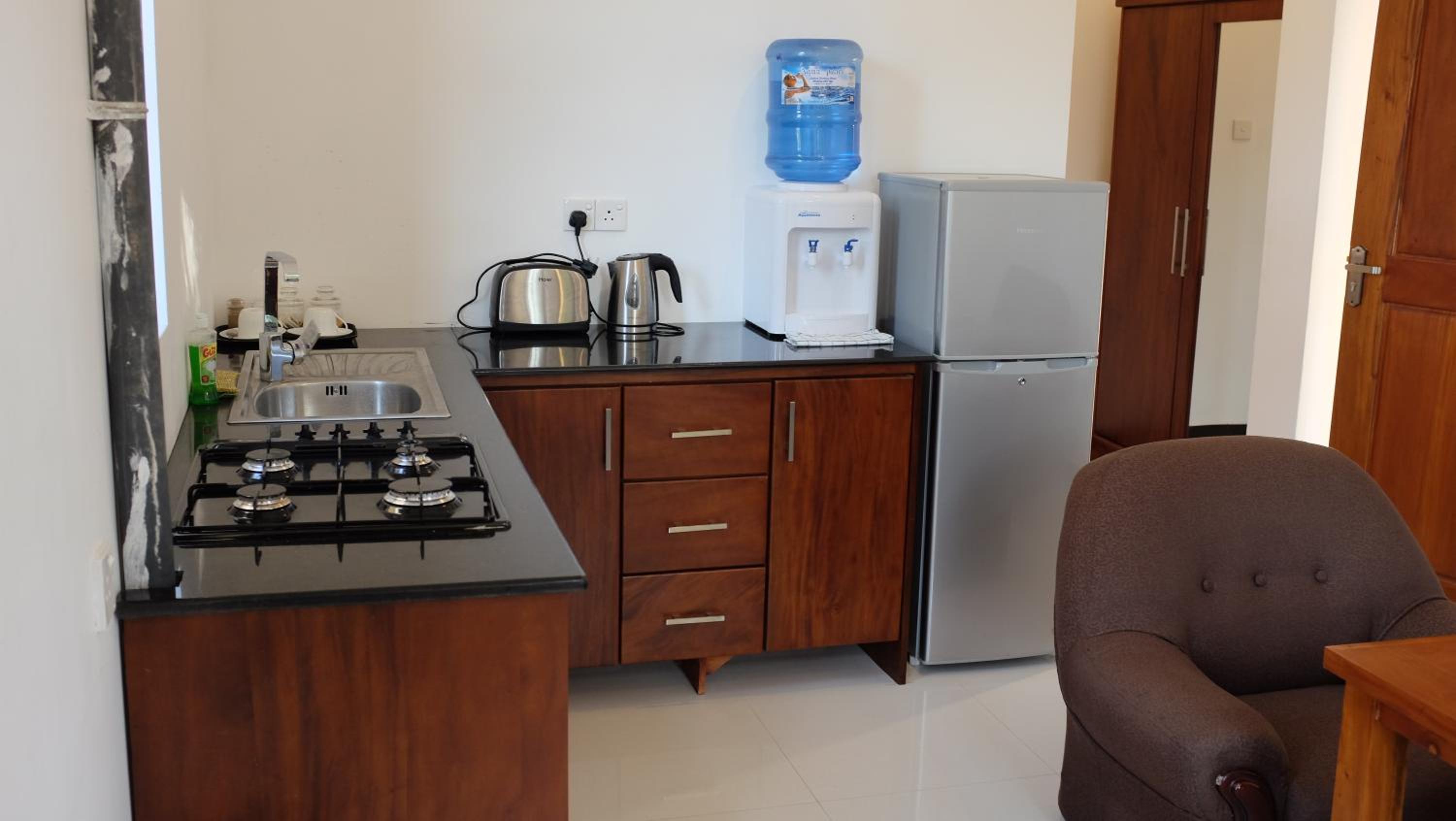 Deluxe Double Room with Balcony photo 2