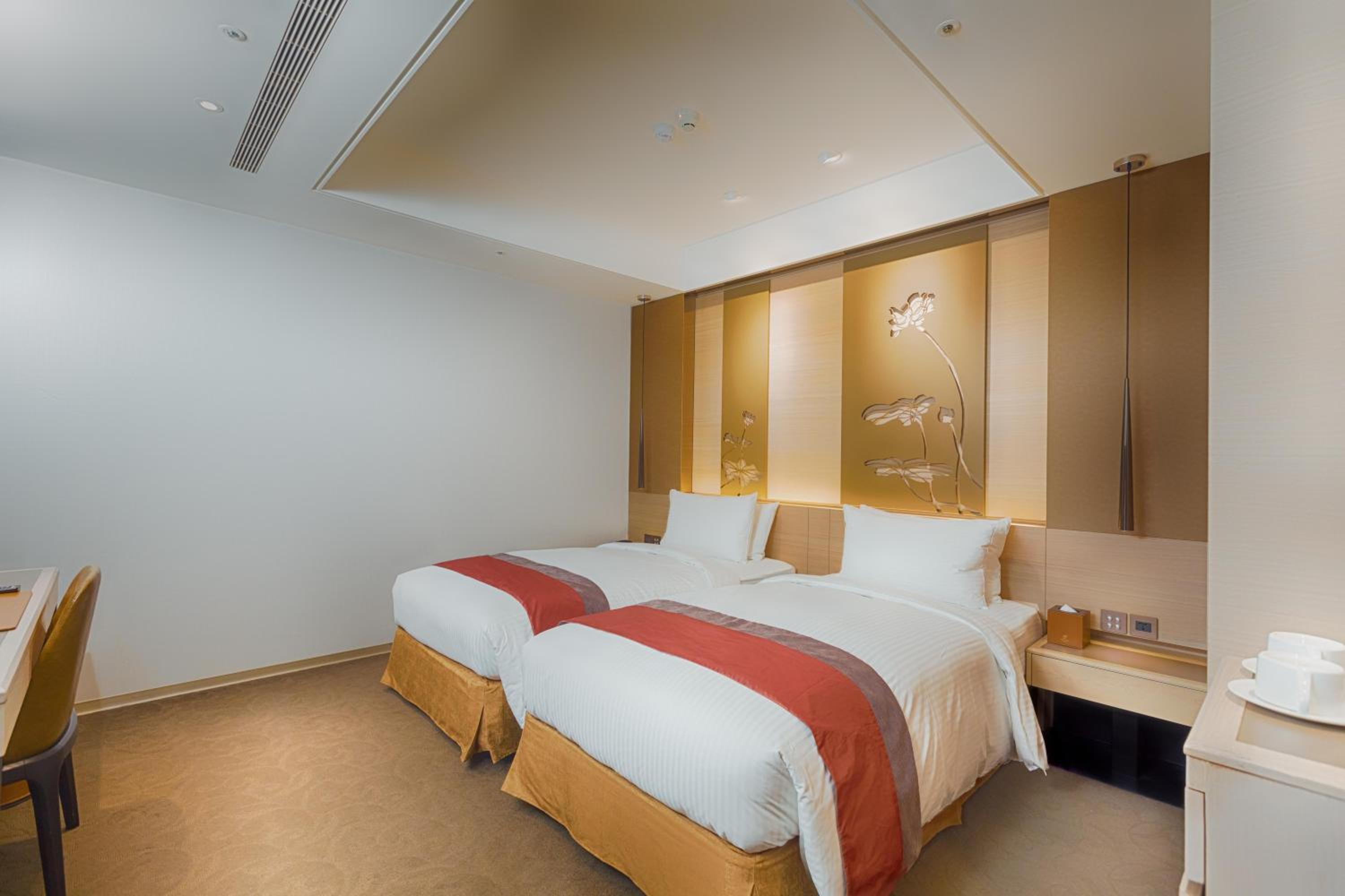 Classic Twin Room - No Window