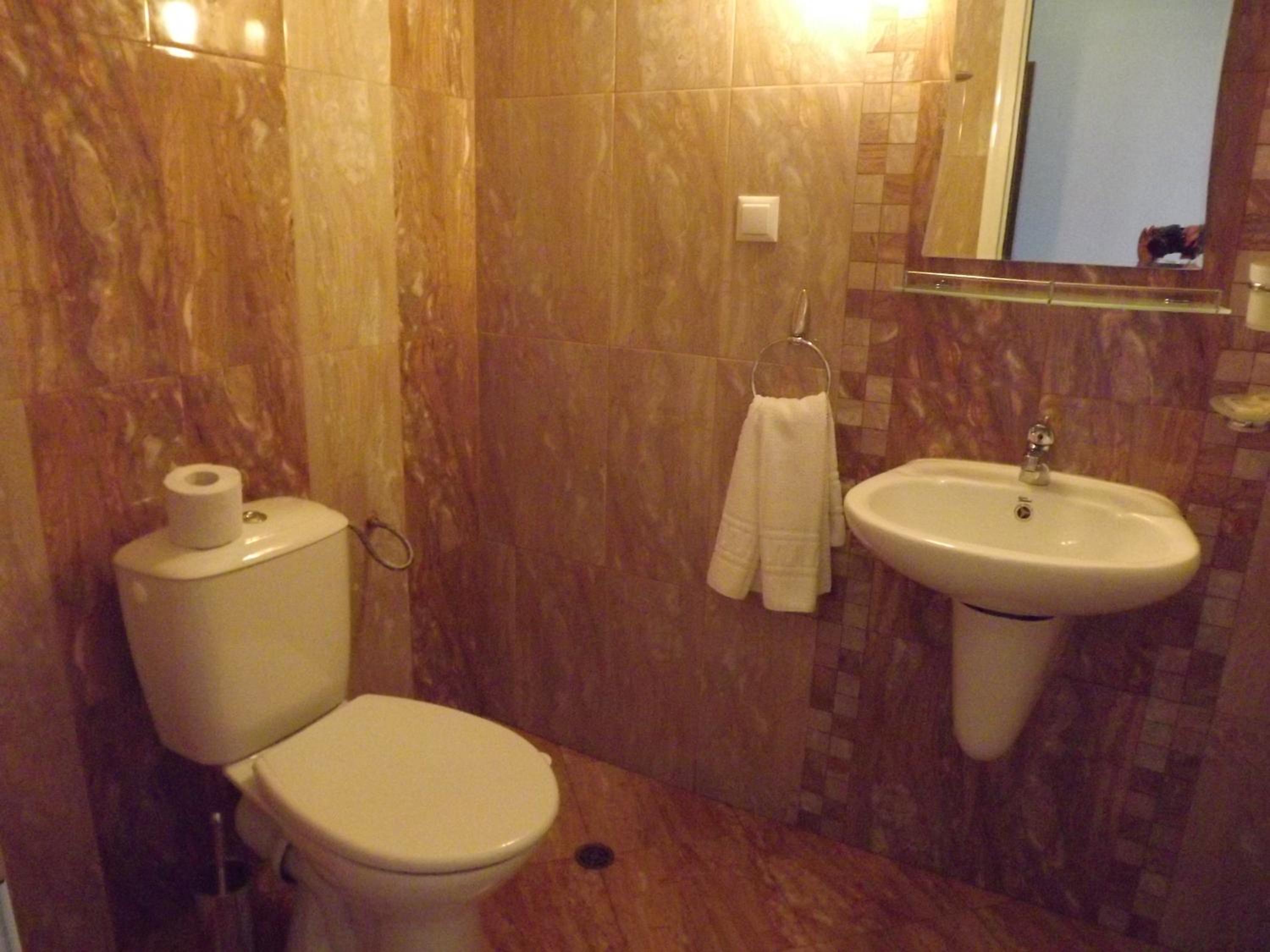 Twin room - free parking photo 3