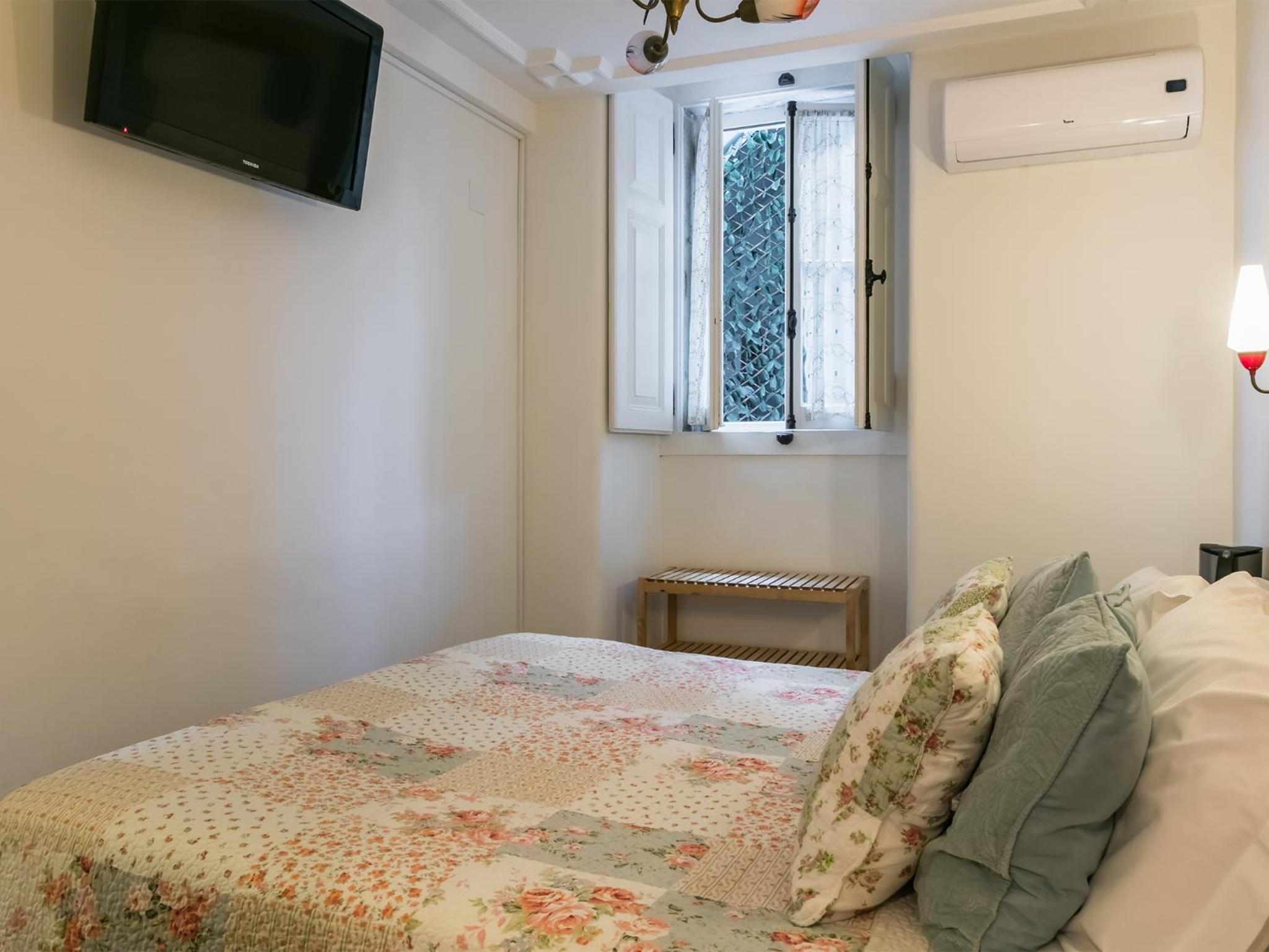 Small Double Room photo 3