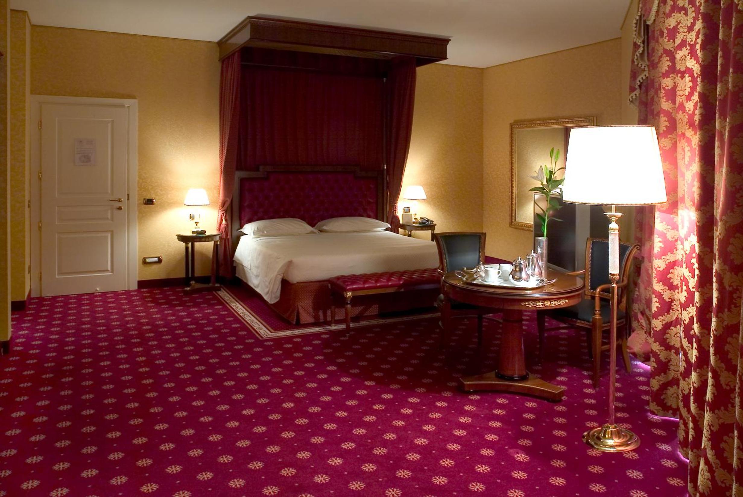 Suite - Photo 3