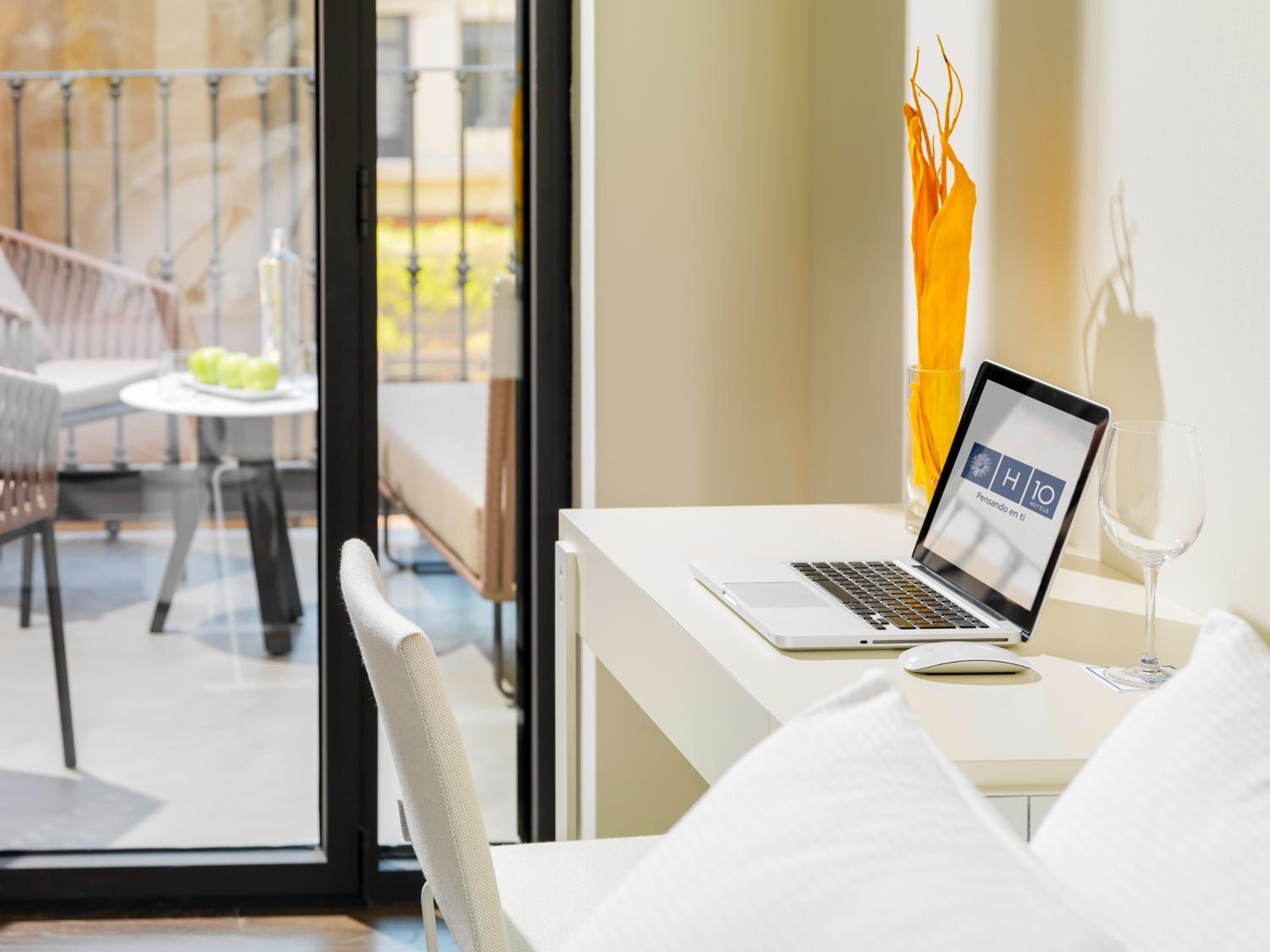 Superior Double or Twin Room with Terrace