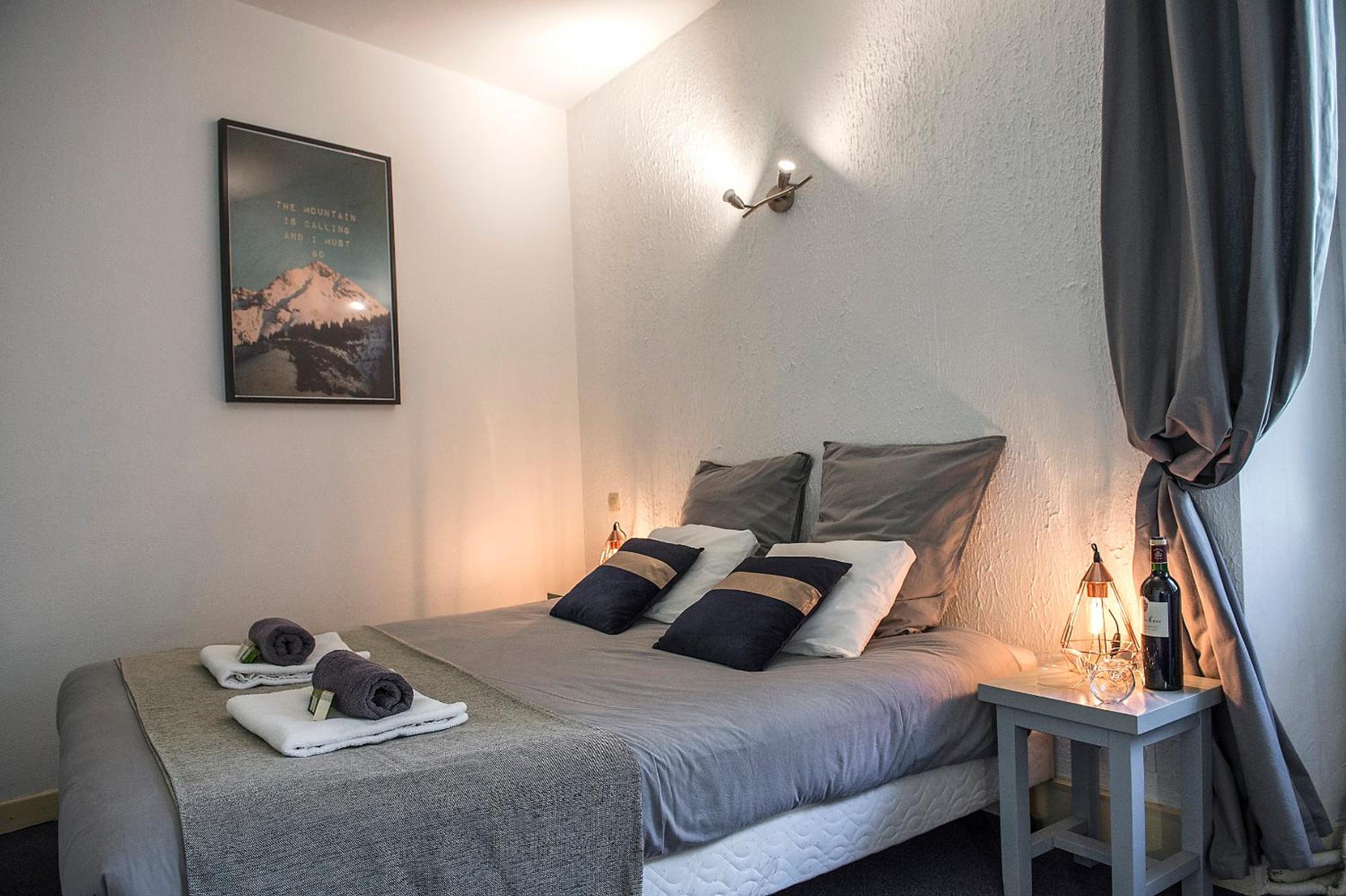 Standard Double Room - Photo 3