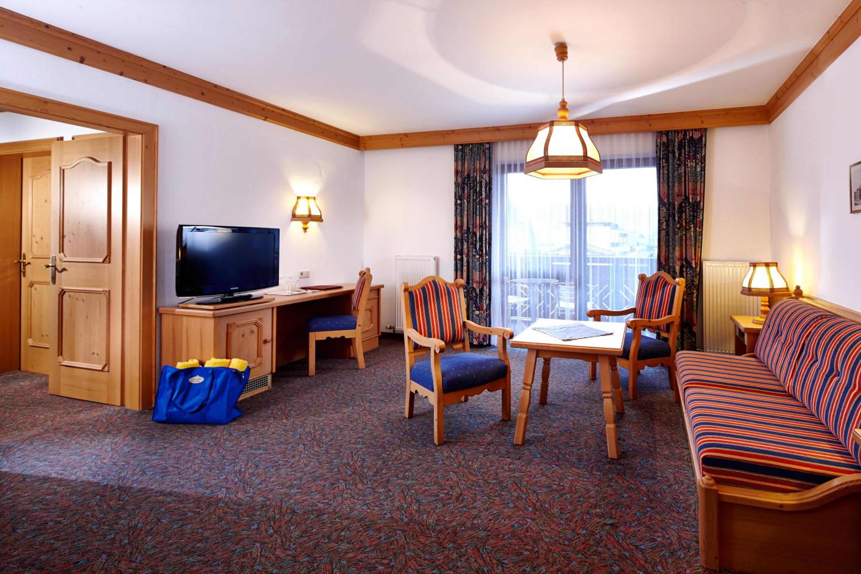 One-Bedroom Suite photo 3