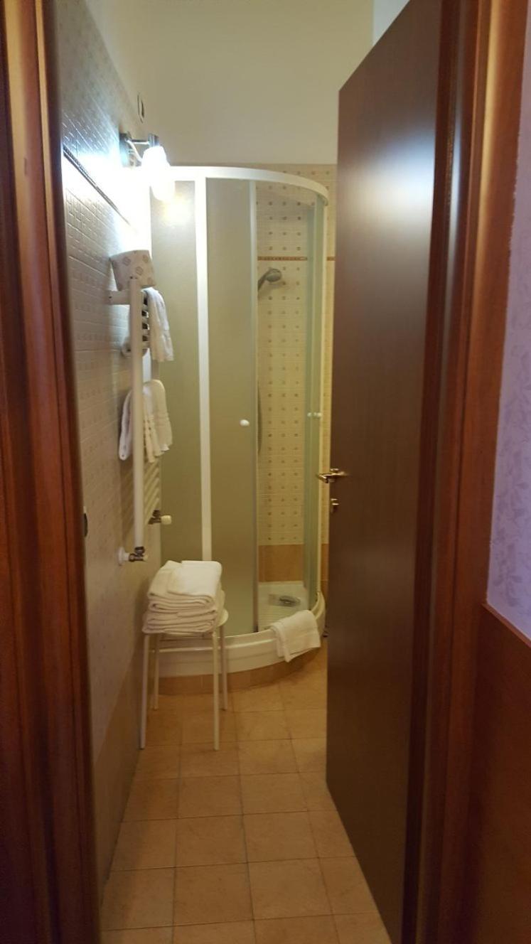 Classic Triple Room photo 2