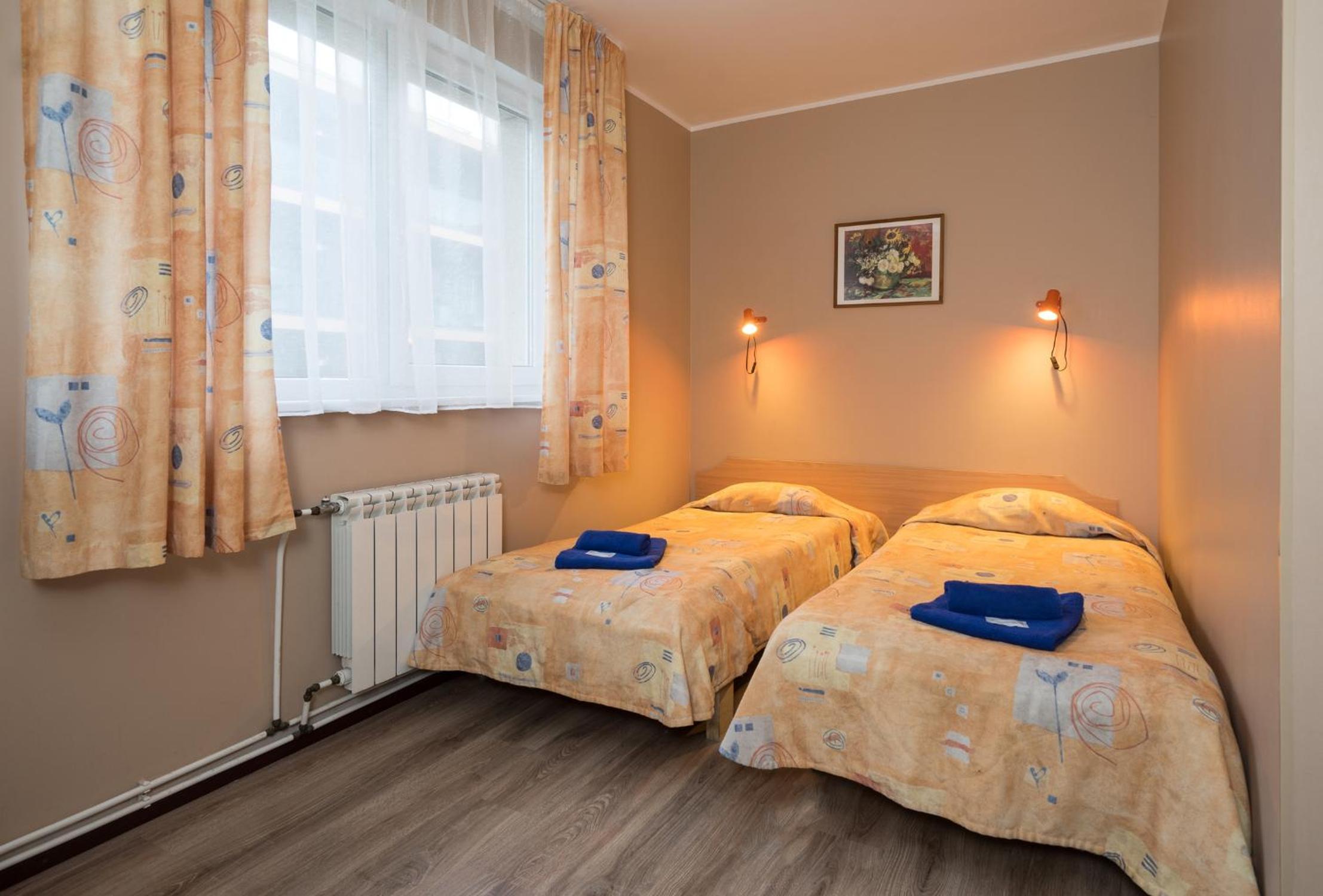 Twin Room - Photo 1